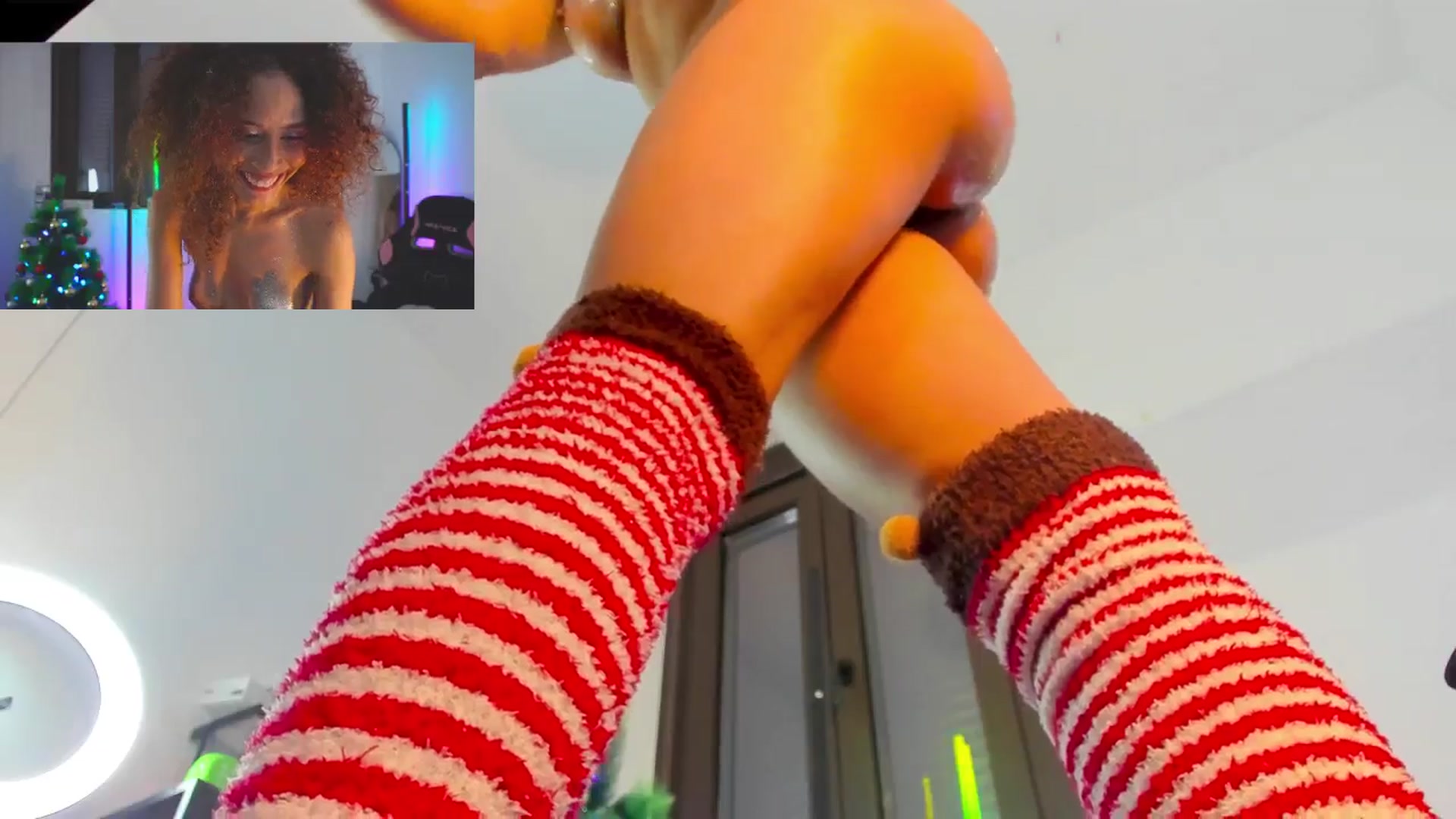Gallery image thumbnail from pamela_land's myfreecams stream on, 12/25/2025, 05:24 image 14 of 20