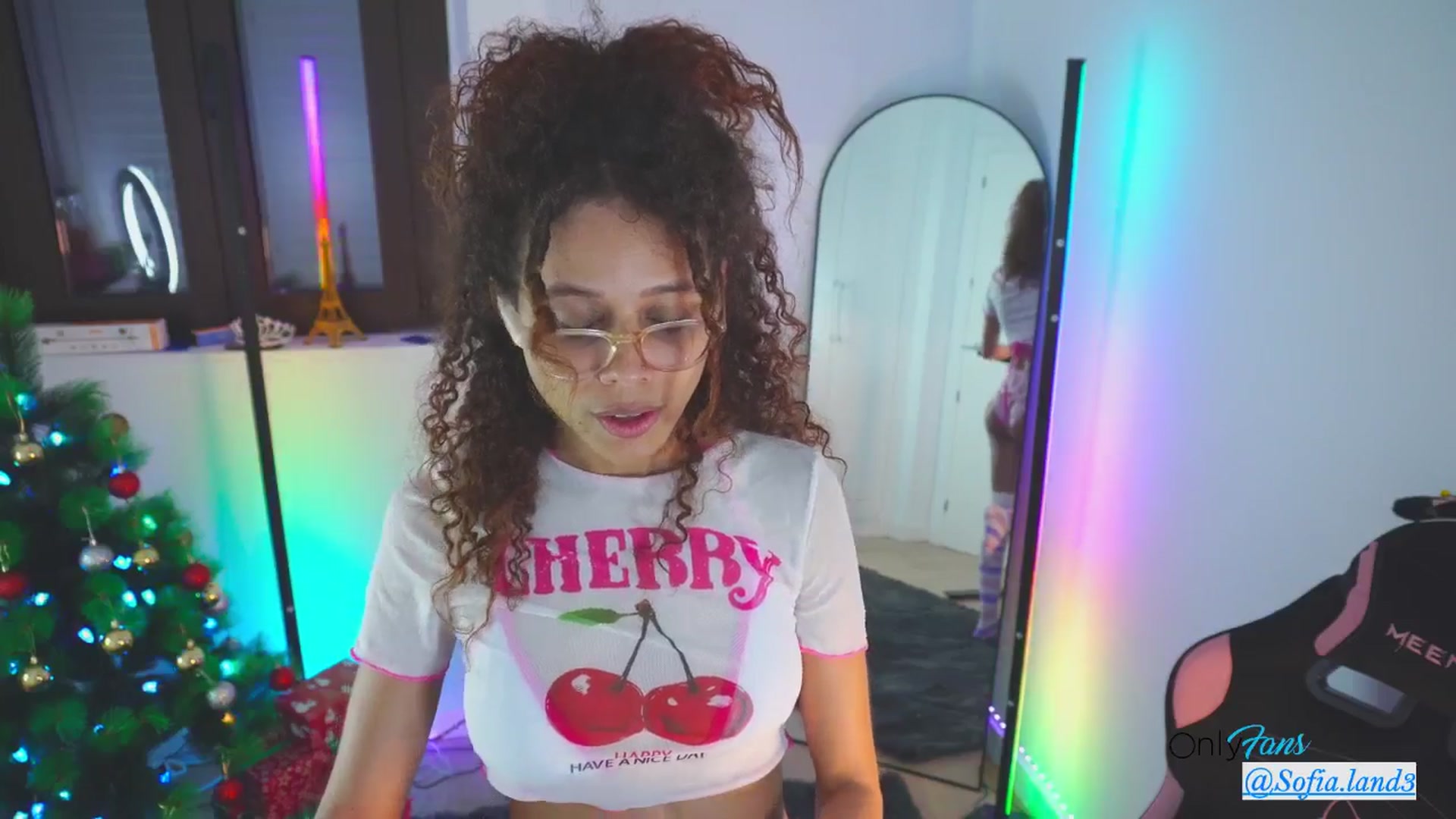 Gallery image thumbnail from pamela_land's myfreecams stream on, 12/30/2025, 07:32 image 13 of 20