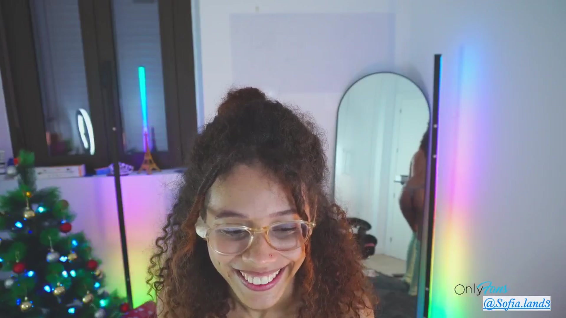 Gallery image thumbnail from pamela_land's myfreecams stream on, 12/31/2025, 07:50 image 6 of 20