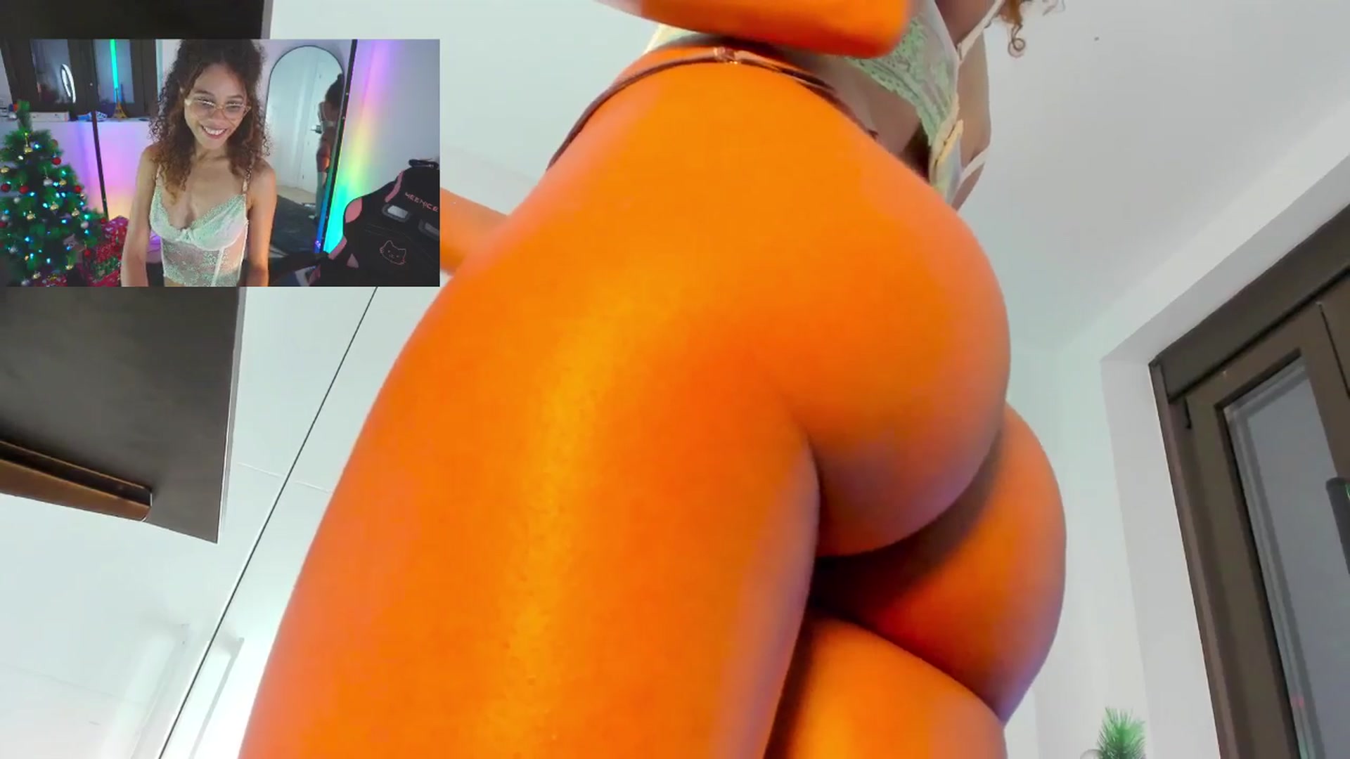 Gallery image thumbnail from pamela_land's myfreecams stream on, 12/31/2025, 07:50 image 14 of 20
