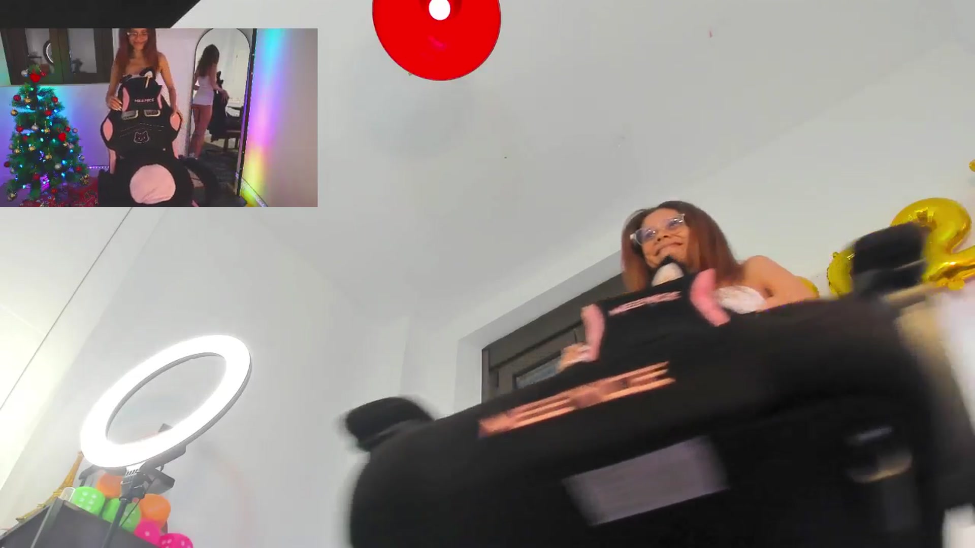 Gallery image thumbnail from pamela_land's myfreecams stream on, 01/05/2026, 05:56 image 12 of 20
