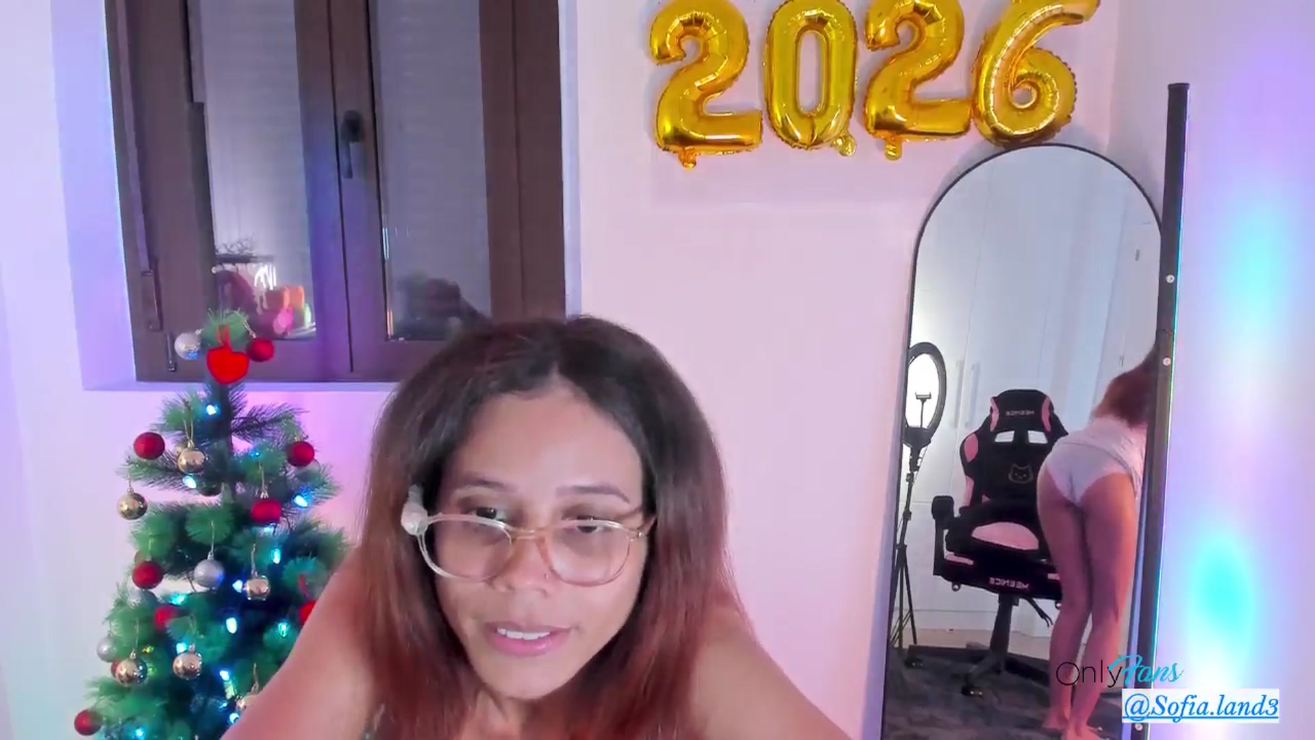 Gallery image thumbnail from pamela_land's myfreecams stream on, 01/05/2026, 11:37 image 9 of 20