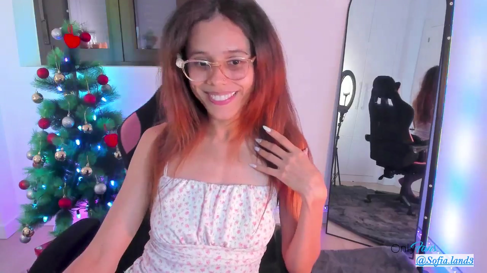 Gallery image thumbnail from pamela_land's myfreecams stream on, 01/05/2026, 11:37 image 13 of 20