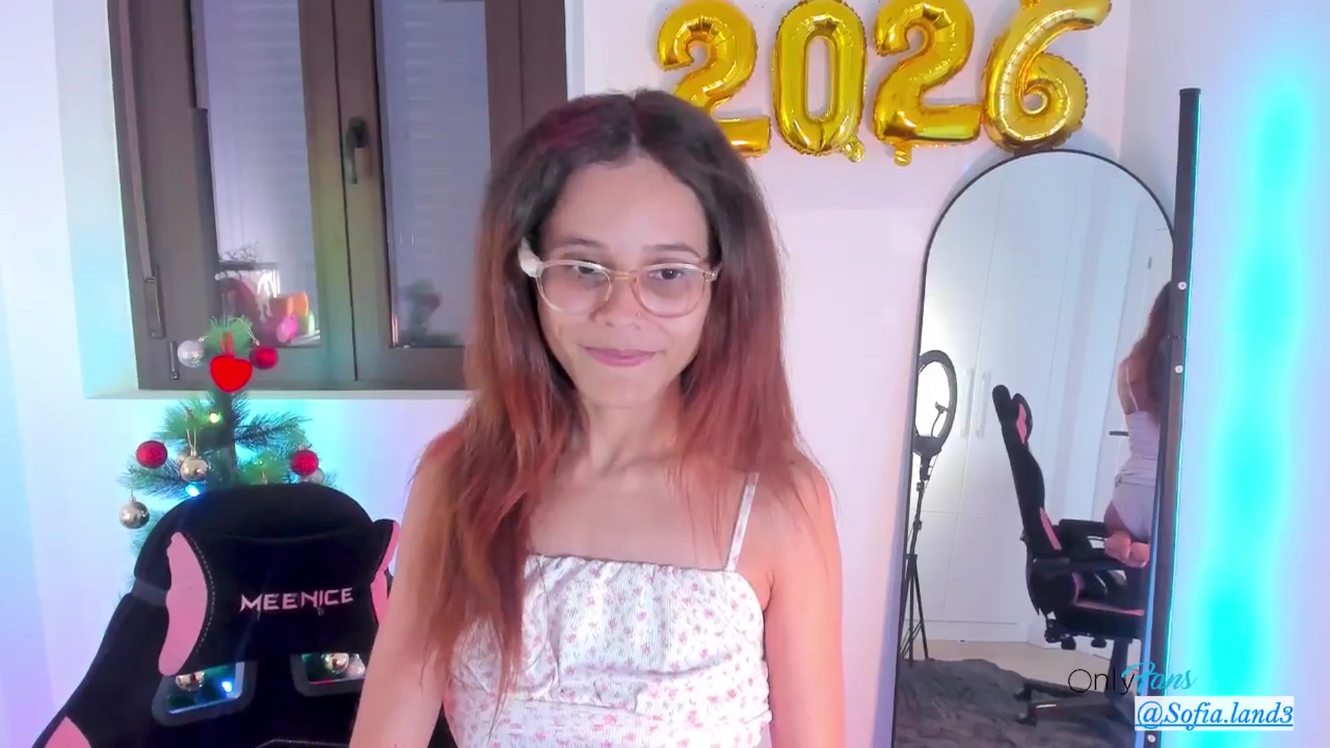 Gallery image thumbnail from pamela_land's myfreecams stream on, 01/05/2026, 11:37 image 3 of 20