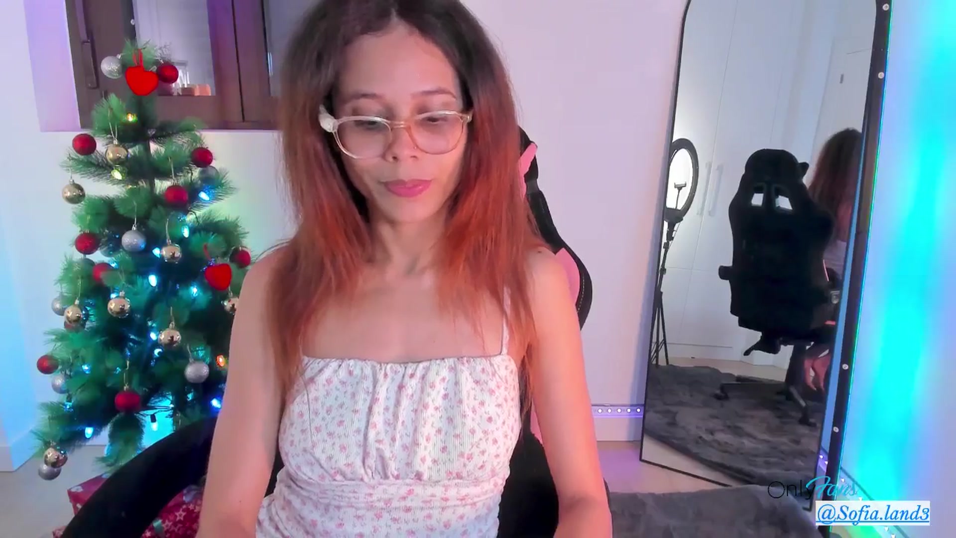 Gallery image thumbnail from pamela_land's myfreecams stream on, 01/05/2026, 11:37 image 12 of 20