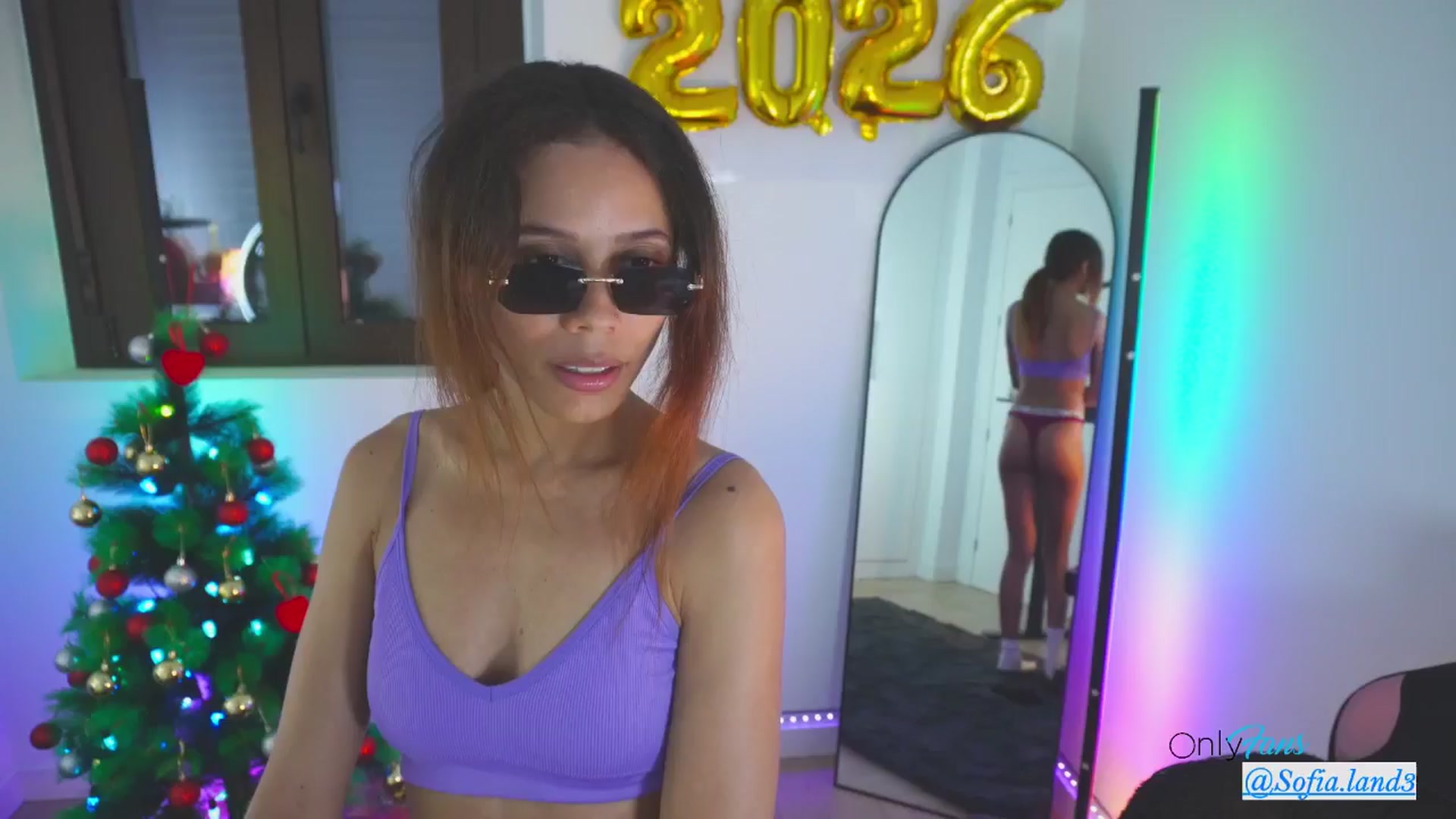 Gallery image thumbnail from pamela_land's myfreecams stream on, 01/14/2026, 20:51 image 10 of 20