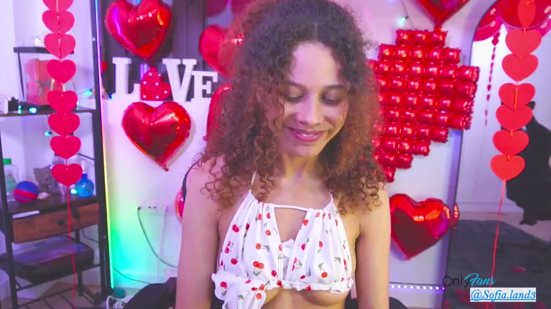 Gallery image thumbnail from pamela_land's myfreecams stream on, 02/14/2026, 22:39 image 12 of 20