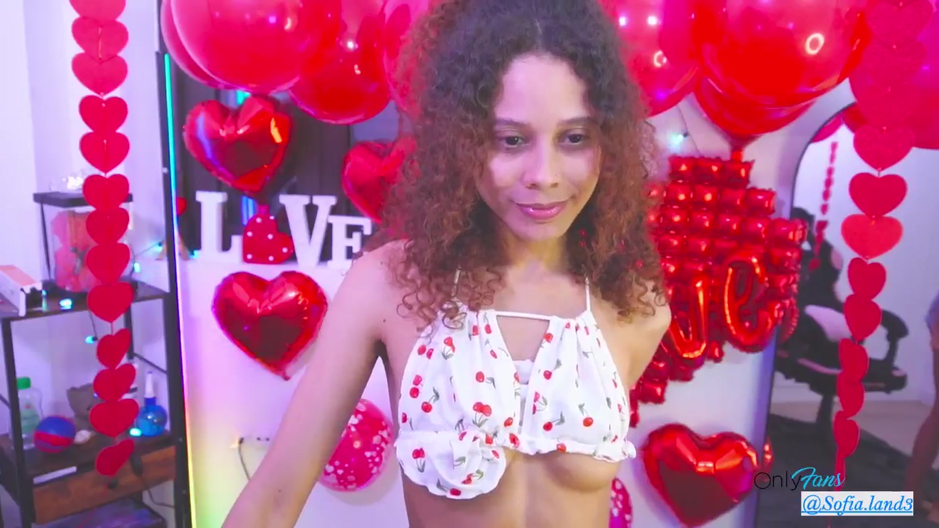 Gallery image thumbnail from pamela_land's myfreecams stream on, 02/14/2026, 22:39 image 9 of 20