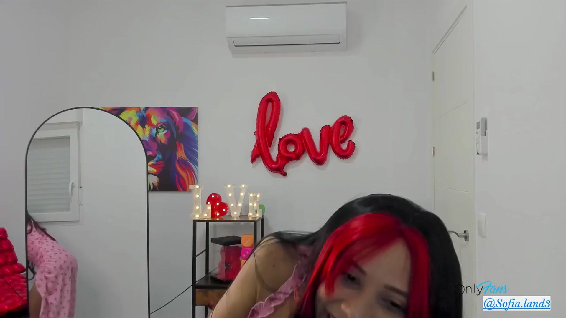 Gallery image thumbnail from pamela_land's myfreecams stream on, 03/08/2026, 22:11 image 7 of 20