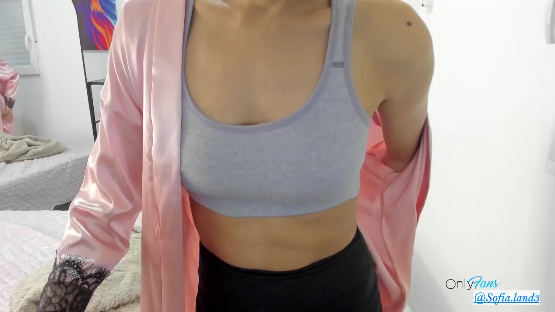 Gallery image thumbnail from pamela_land's myfreecams stream on, 03/16/2026, 24:02 image 18 of 20