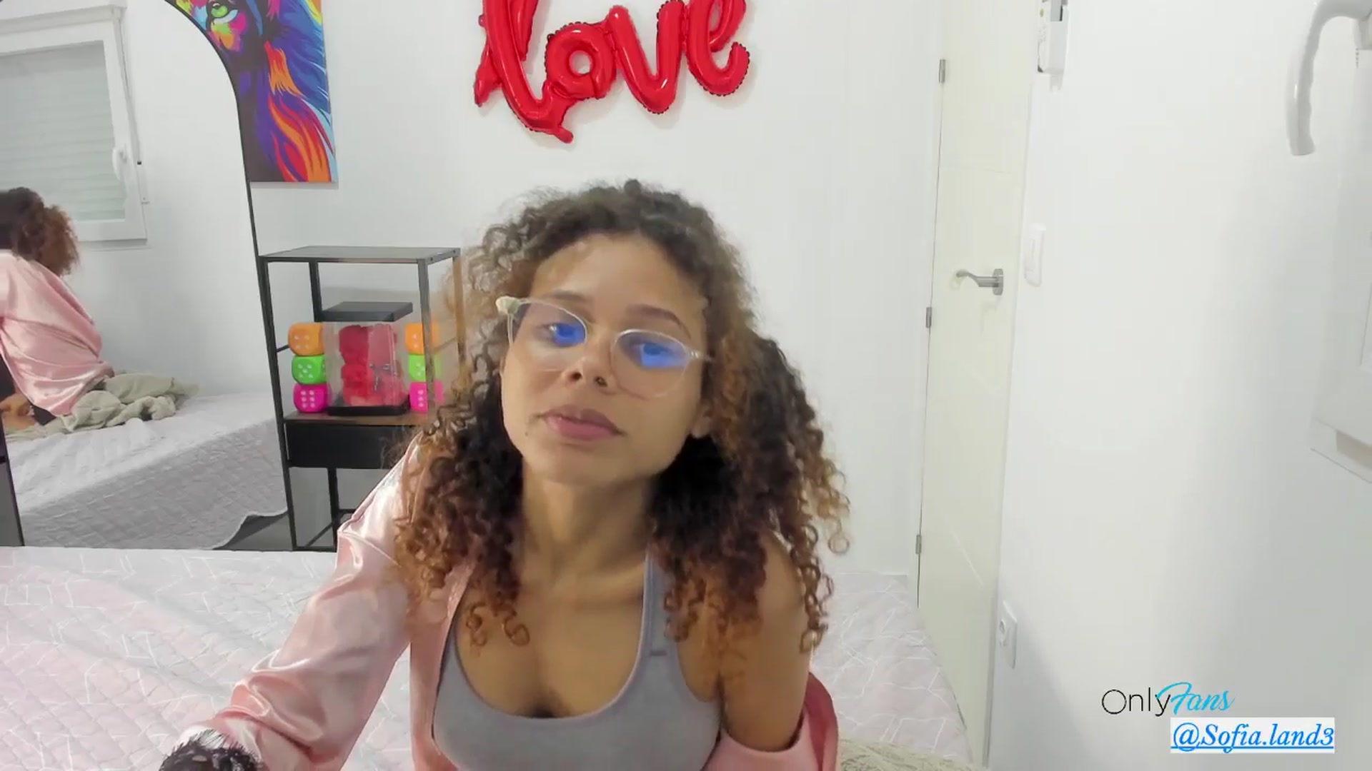 Gallery image thumbnail from pamela_land's myfreecams stream on, 03/16/2026, 24:02 image 3 of 20