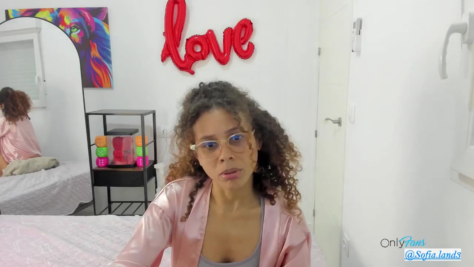 Gallery image thumbnail from pamela_land's myfreecams stream on, 03/16/2026, 24:02 image 6 of 20