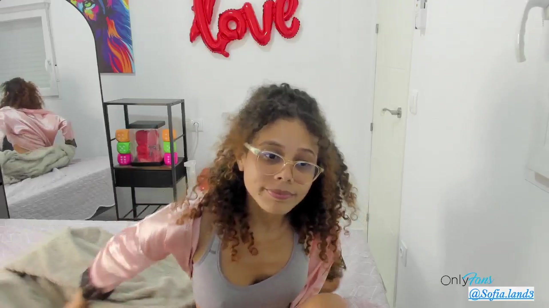 Gallery image thumbnail from pamela_land's myfreecams stream on, 03/16/2026, 24:02 image 2 of 20