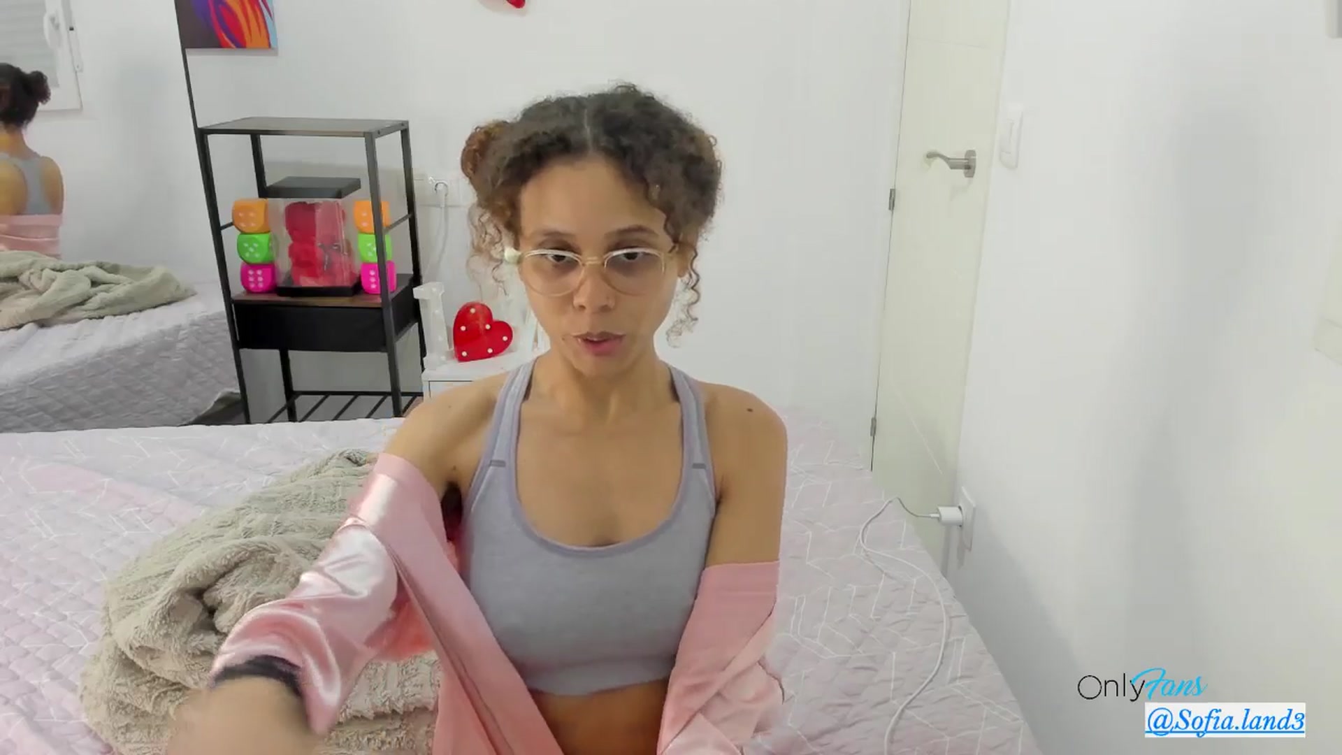 Gallery image thumbnail from pamela_land's myfreecams stream on, 03/16/2026, 01:46 image 8 of 20
