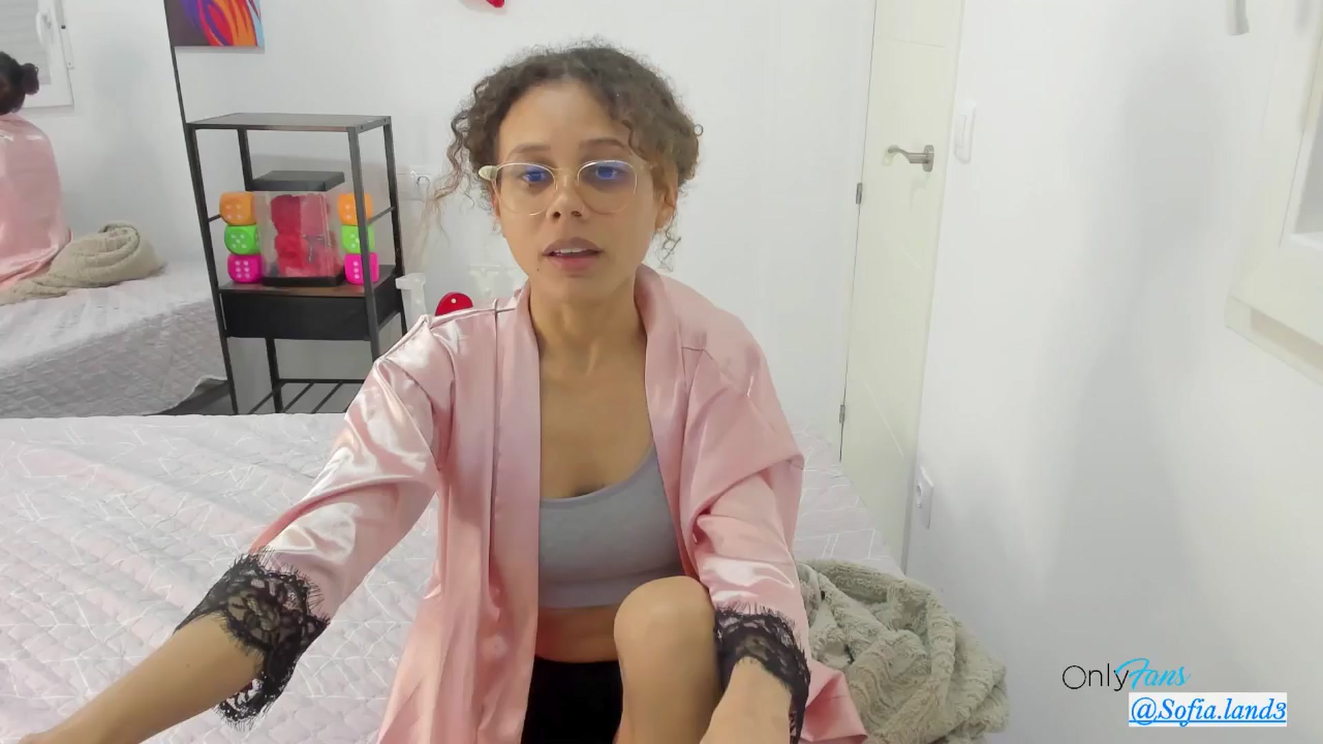 Gallery image thumbnail from pamela_land's myfreecams stream on, 03/16/2026, 01:46 image 3 of 20