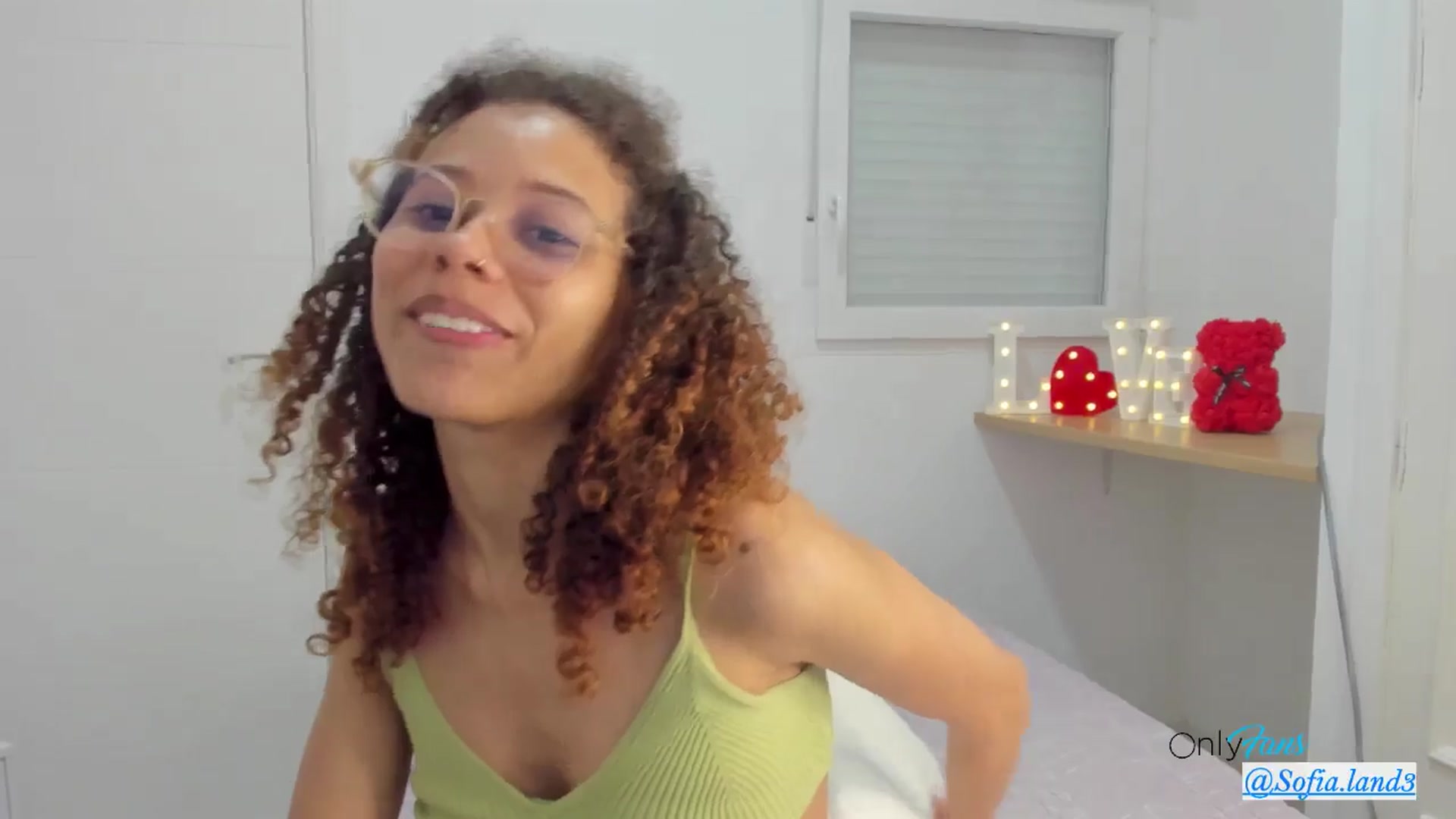 Gallery image thumbnail from pamela_land's myfreecams stream on, 03/22/2026, 02:04 image 9 of 20