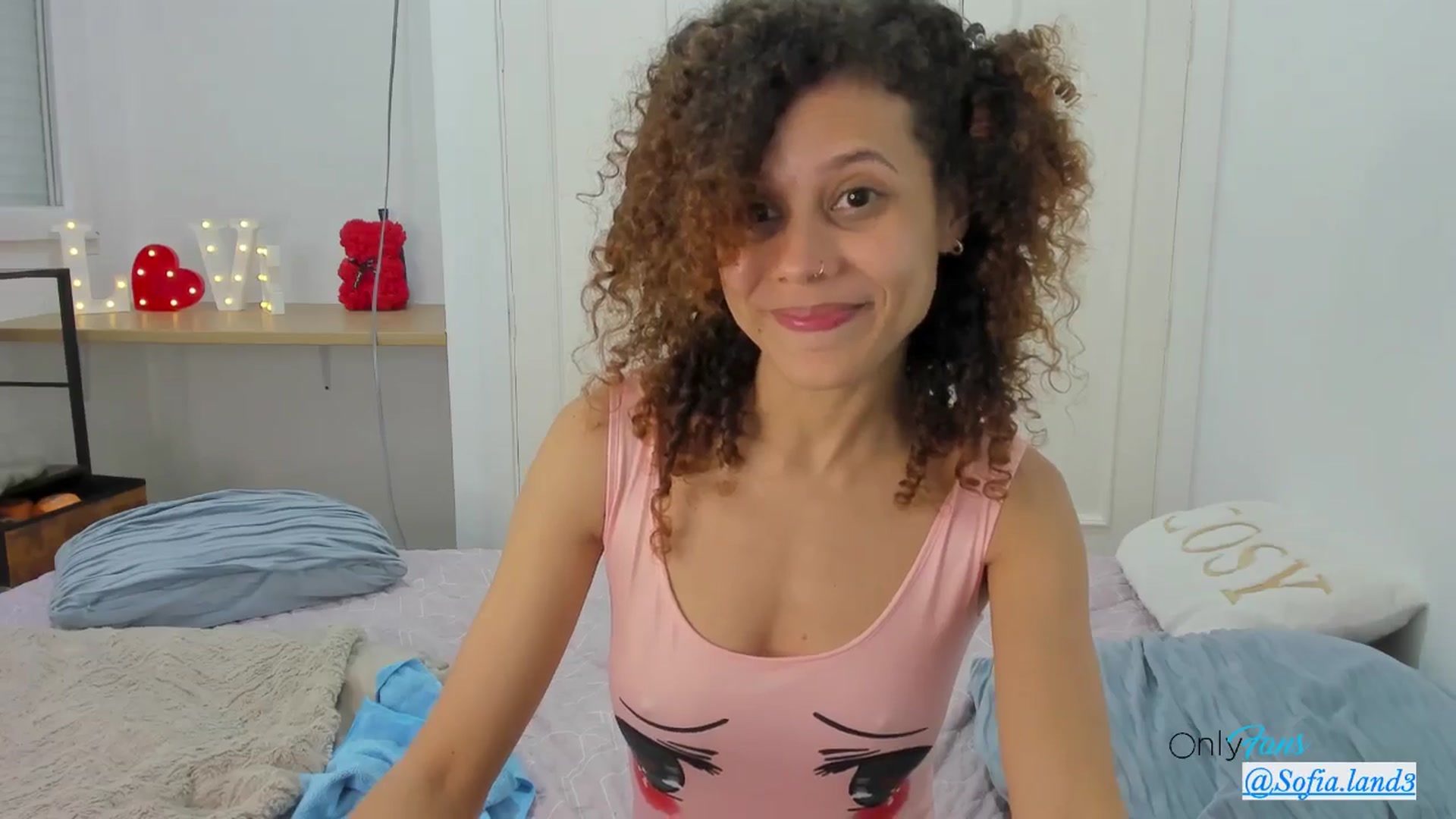 Gallery image thumbnail from pamela_land's myfreecams stream on, 03/23/2026, 06:13 image 12 of 20
