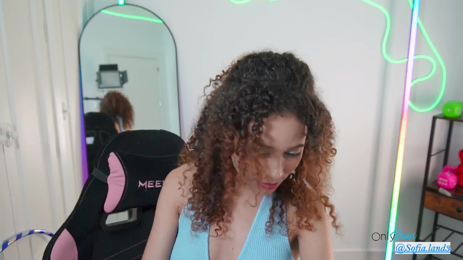 Gallery image thumbnail from pamela_land's myfreecams stream on, 04/03/2026, 19:08 image 16 of 20