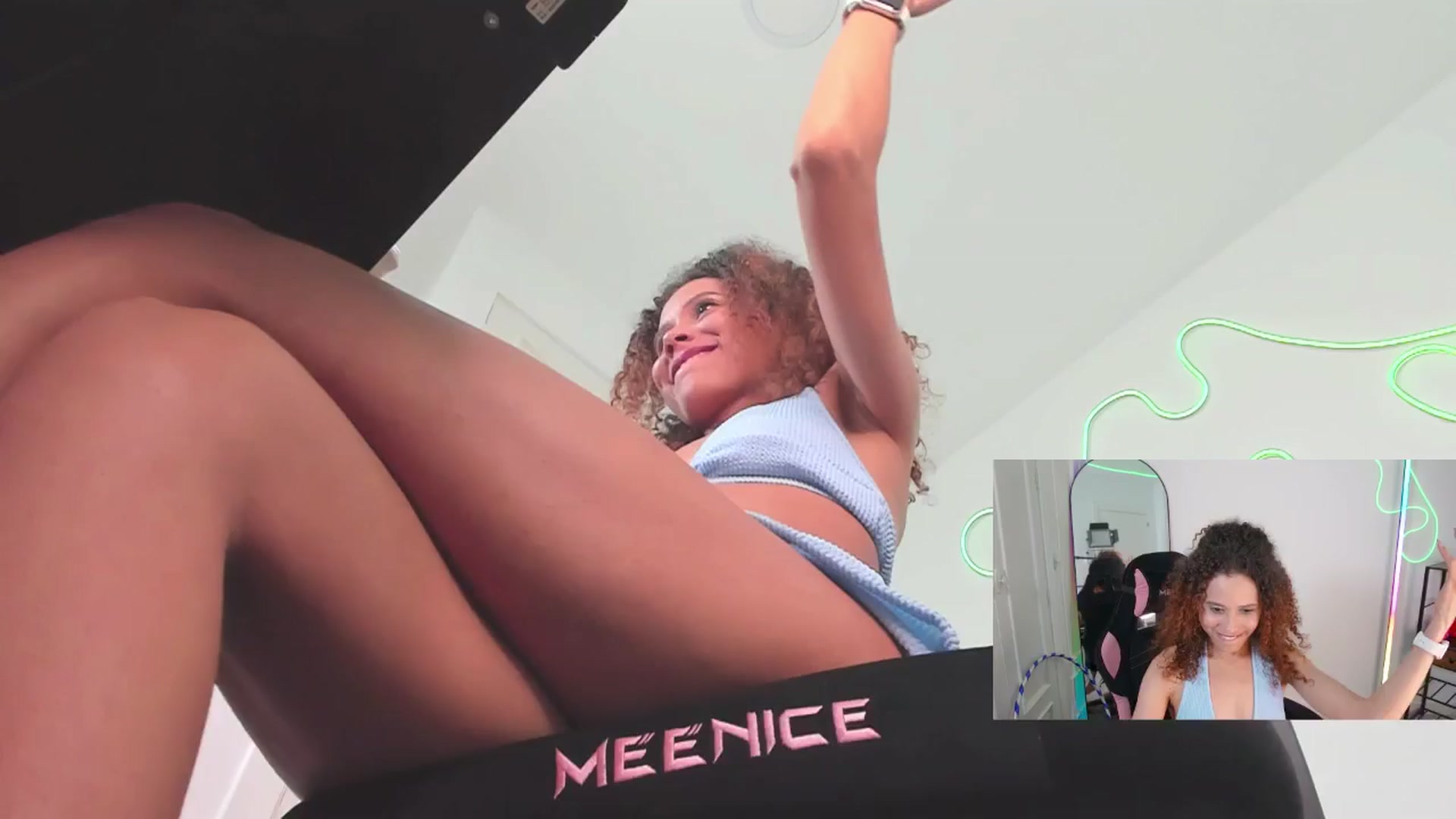 Gallery image thumbnail from pamela_land's myfreecams stream on, 04/04/2026, 01:57 image 1 of 20