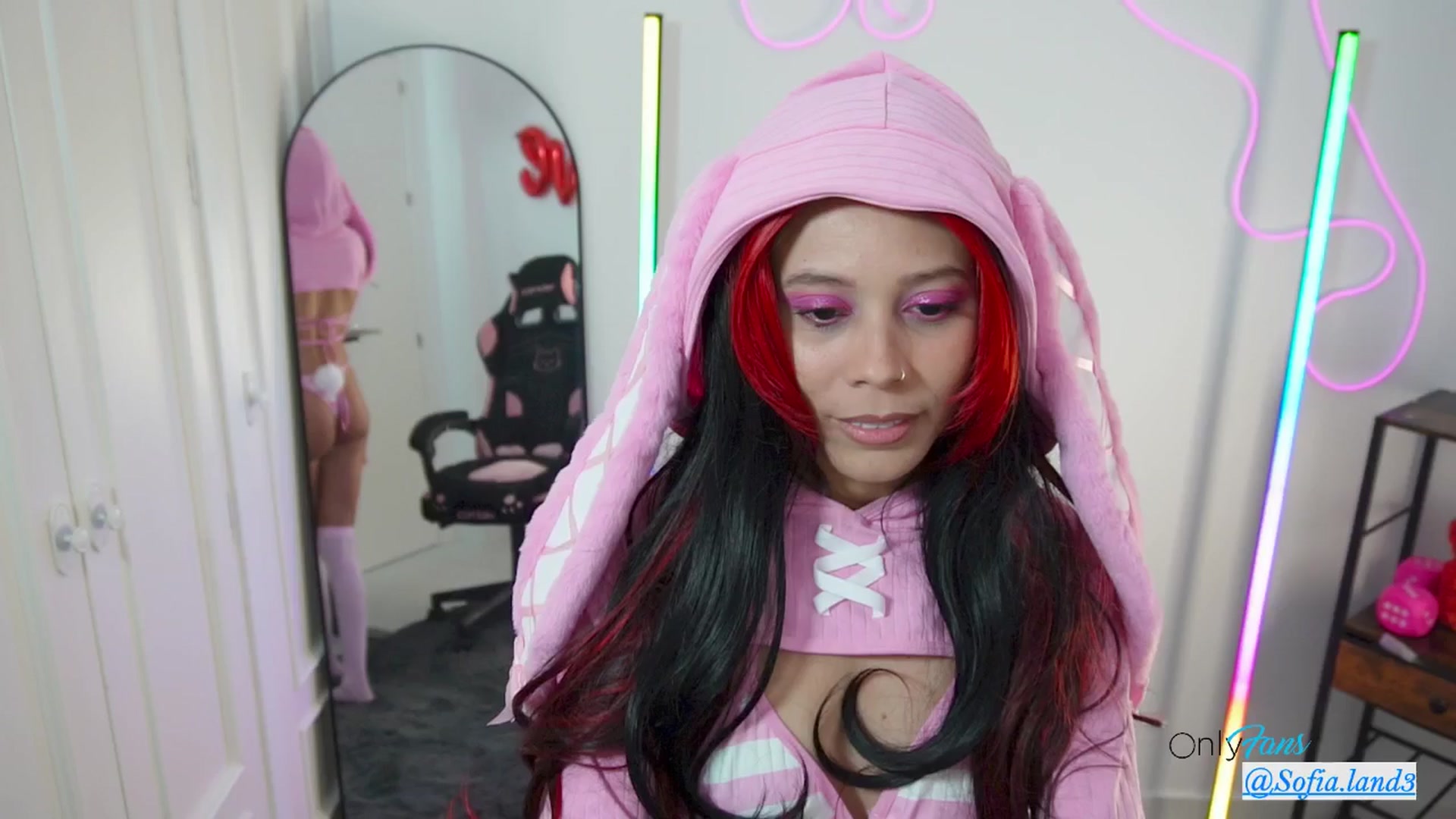 Gallery image thumbnail from pamela_land's myfreecams stream on, 04/05/2026, 17:36 image 1 of 20