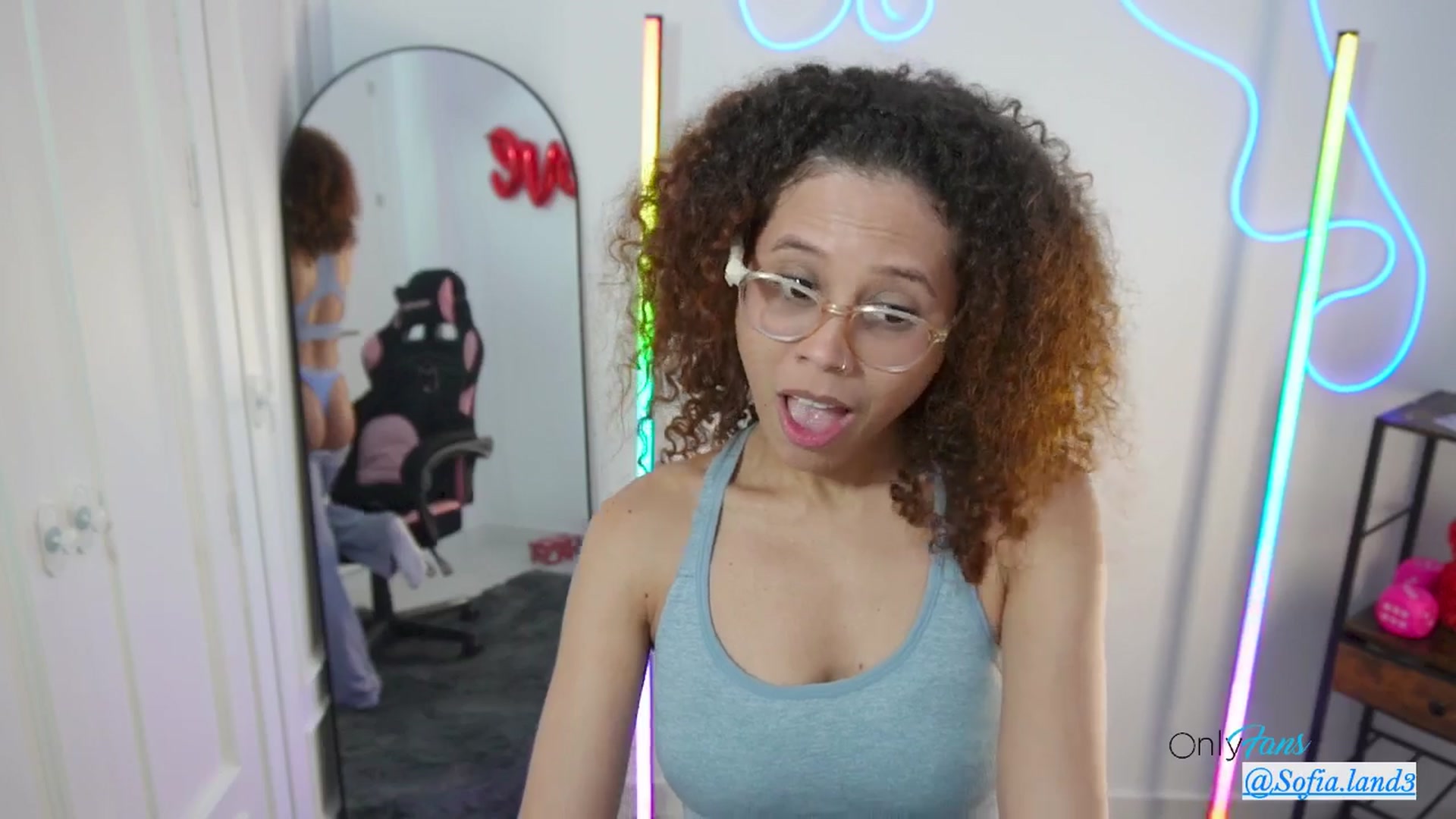 Gallery image thumbnail from pamela_land's myfreecams stream on, 04/07/2026, 05:44 image 3 of 20