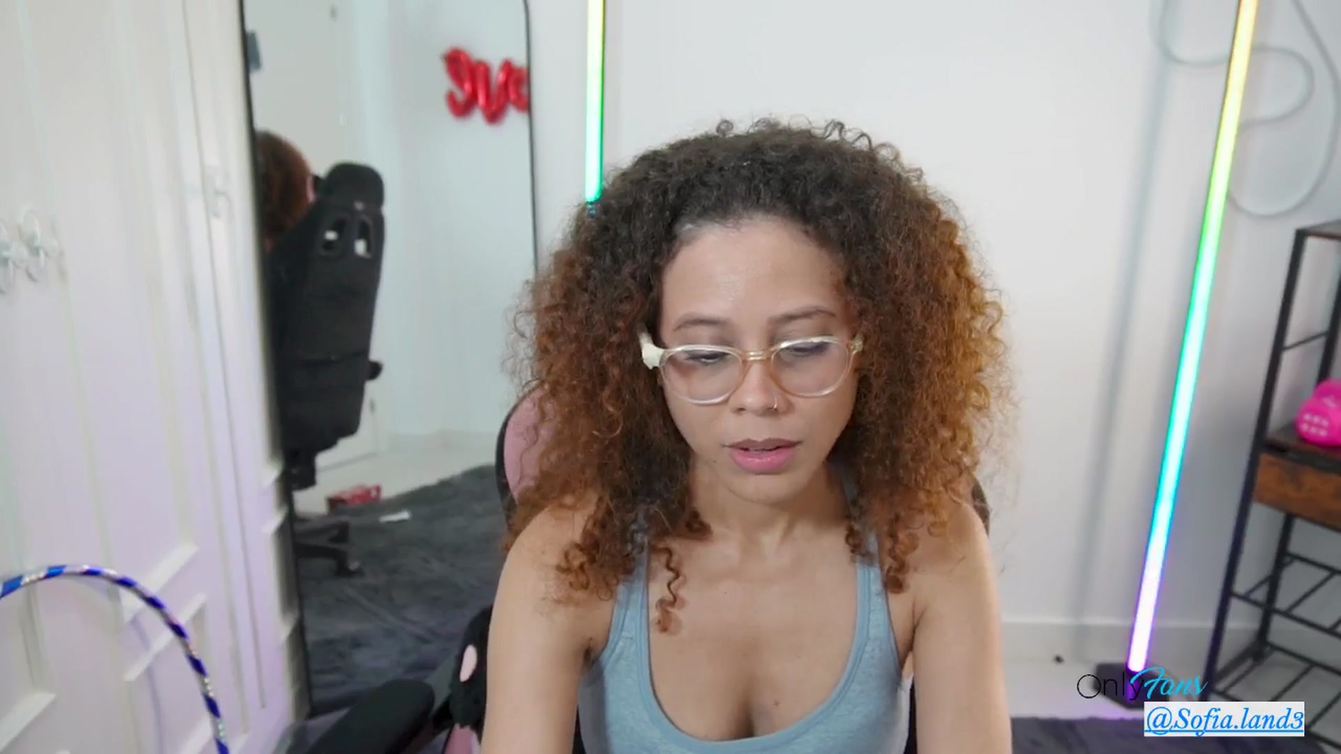 Gallery image thumbnail from pamela_land's myfreecams stream on, 04/07/2026, 08:42 image 2 of 20