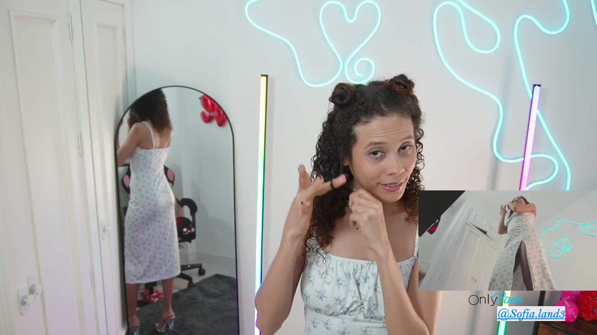 Gallery image thumbnail from pamela_land's myfreecams stream on, 04/12/2026, 20:04 image 5 of 20