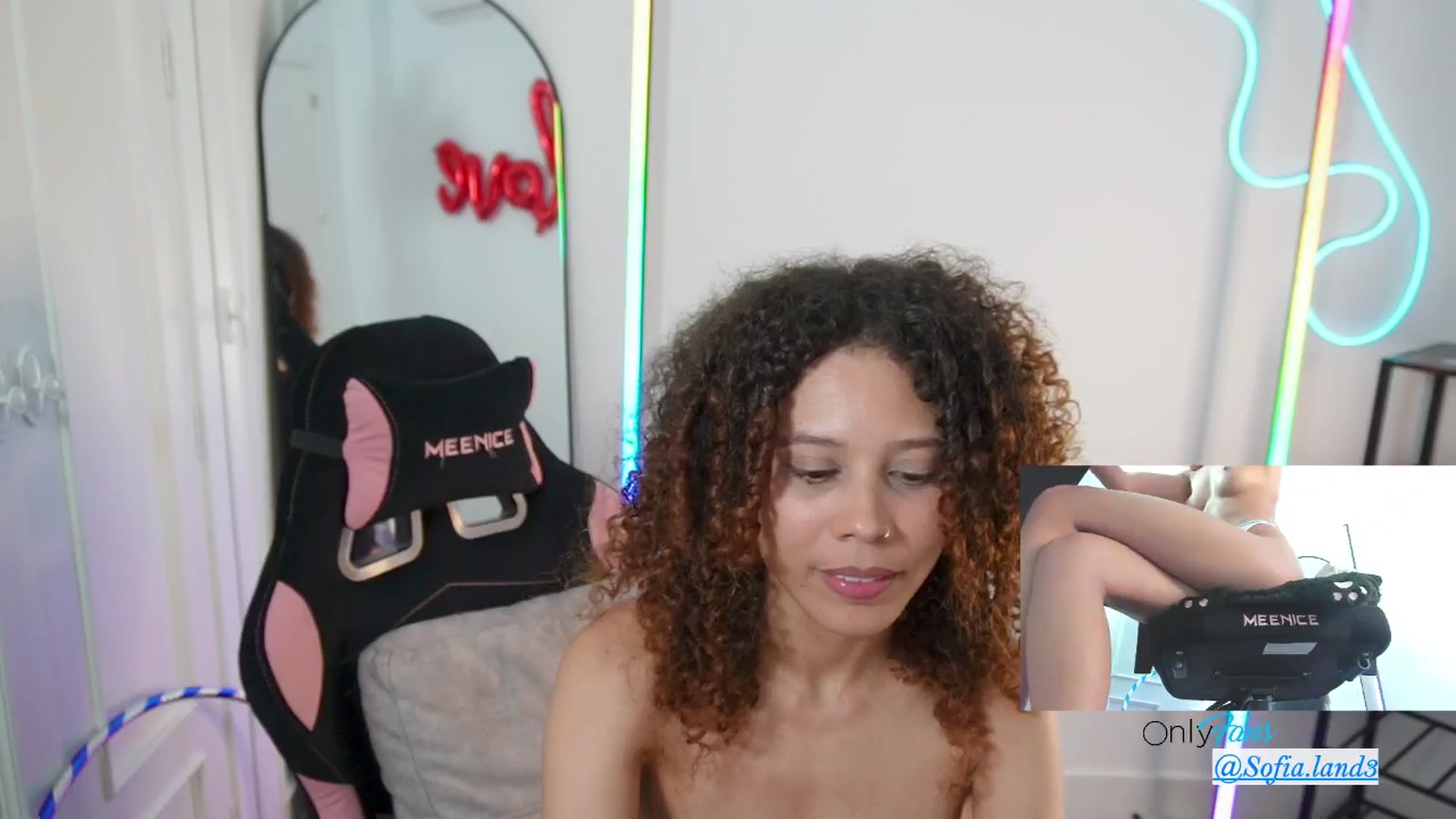 Gallery image thumbnail from pamela_land's myfreecams stream on, 04/12/2026, 23:20 image 17 of 20