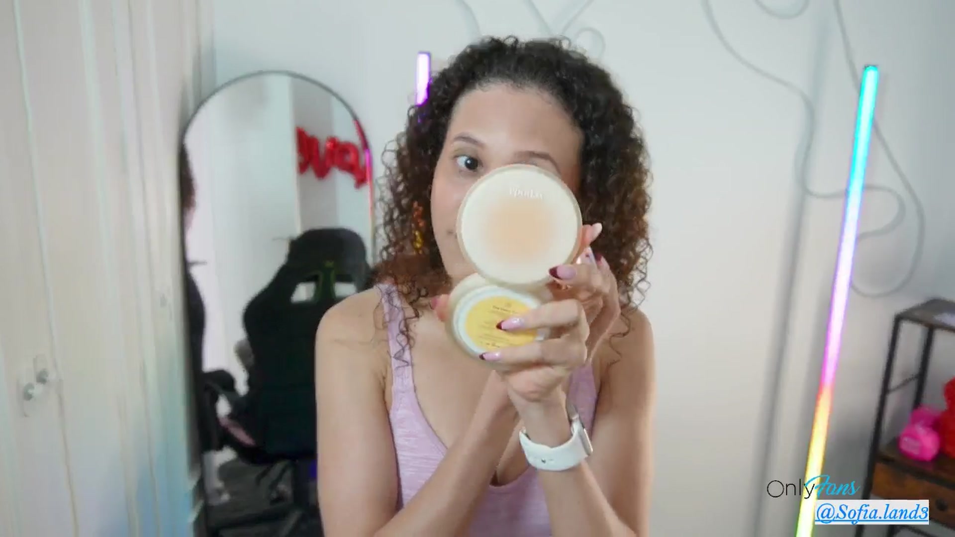 Gallery image thumbnail from pamela_land's myfreecams stream on, 04/17/2026, 16:17 image 5 of 20