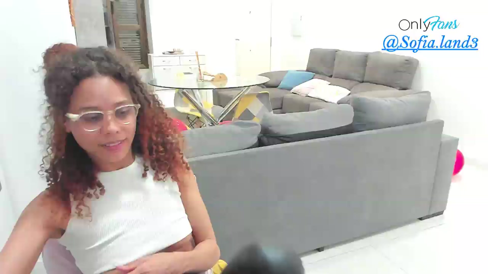 Gallery image thumbnail from pamela_land's myfreecams stream on, 05/09/2026, 17:07 image 15 of 20