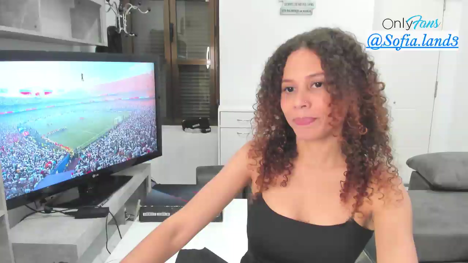 Gallery image thumbnail from pamela_land's myfreecams stream on, 07/12/2026, 01:30 image 13 of 20
