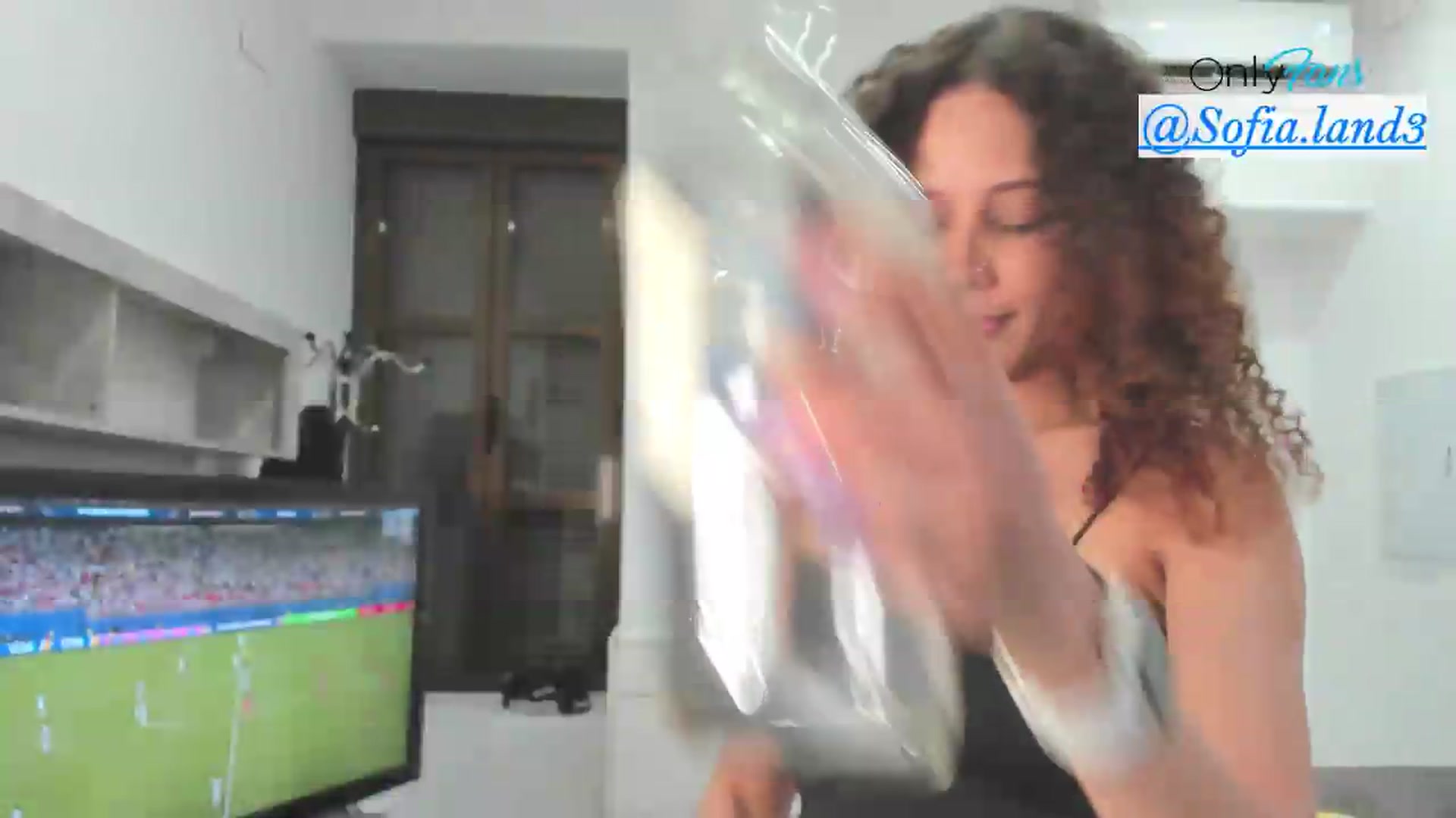 Gallery image thumbnail from pamela_land's myfreecams stream on, 07/12/2026, 03:30 image 16 of 20