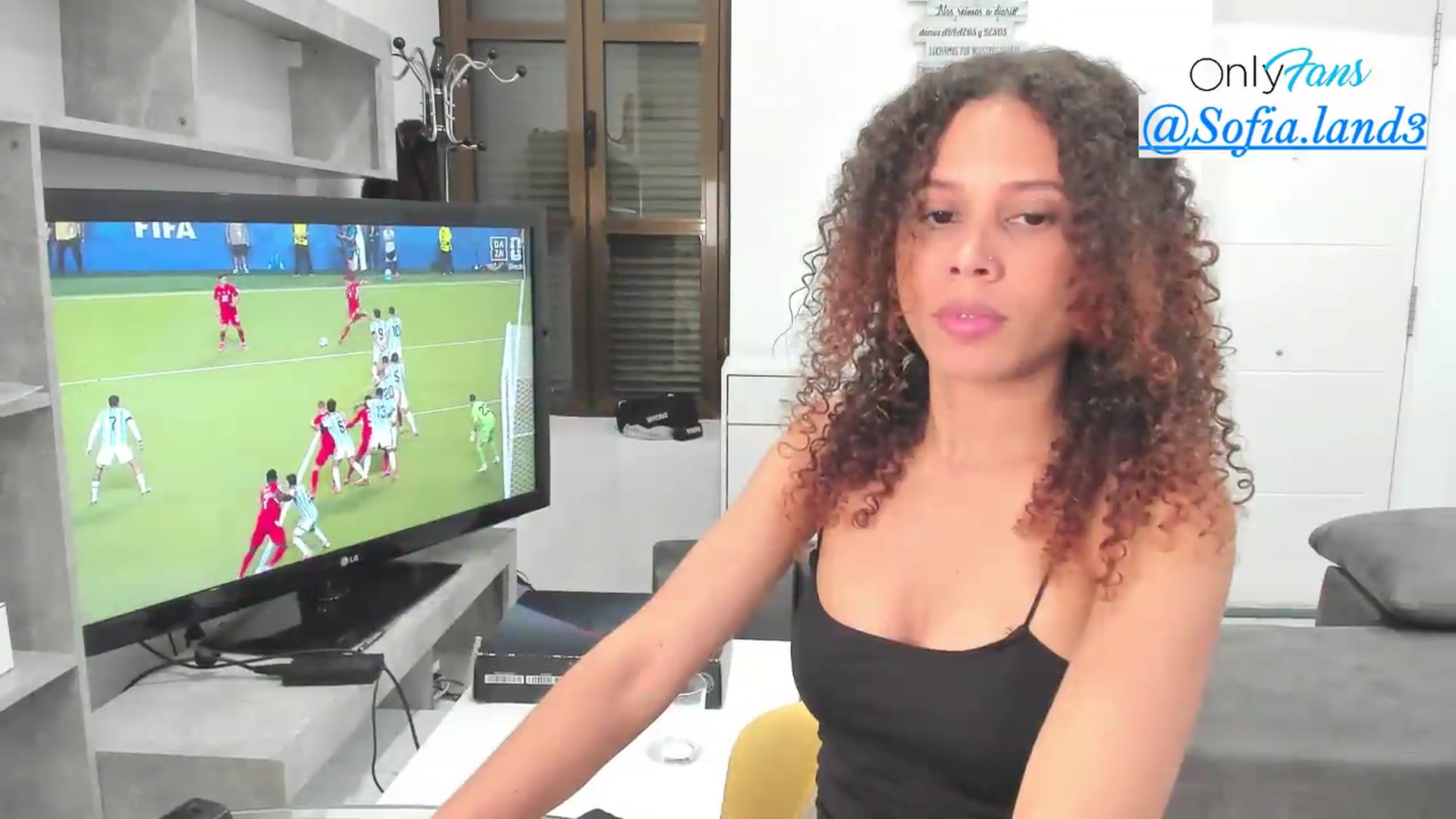 Gallery image thumbnail from pamela_land's myfreecams stream on, 07/12/2026, 03:30 image 3 of 20