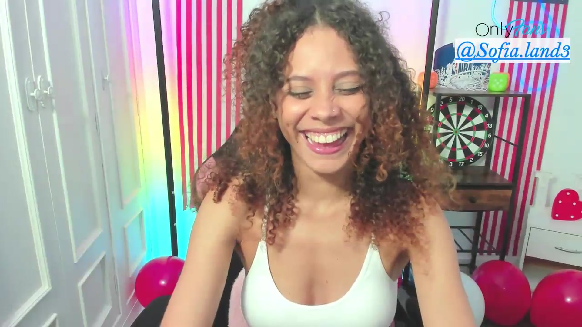 Gallery image thumbnail from pamela_land's myfreecams stream on, 07/18/2026, 01:36 image 10 of 20