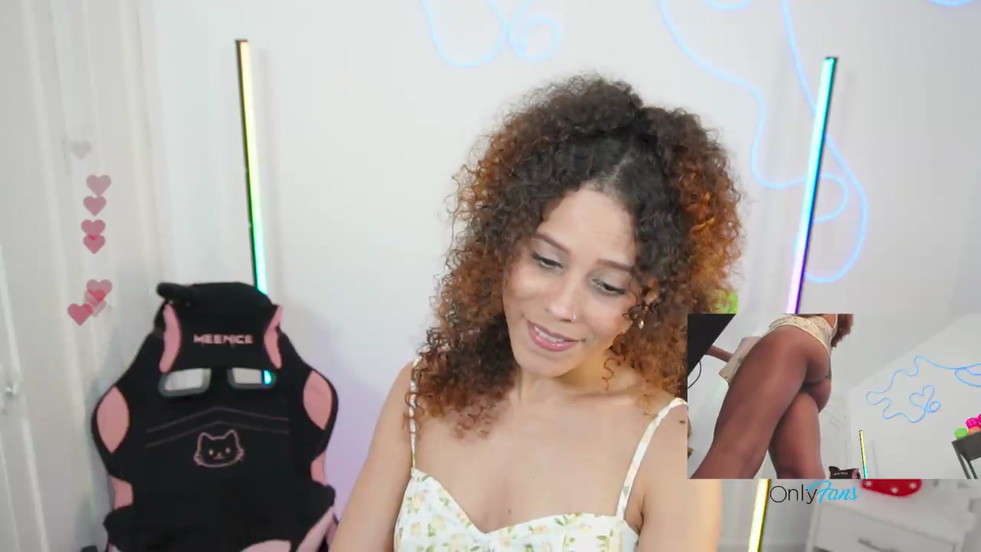 Gallery image thumbnail from pamela_land's myfreecams stream on, 08/15/2026, 02:35 image 2 of 20