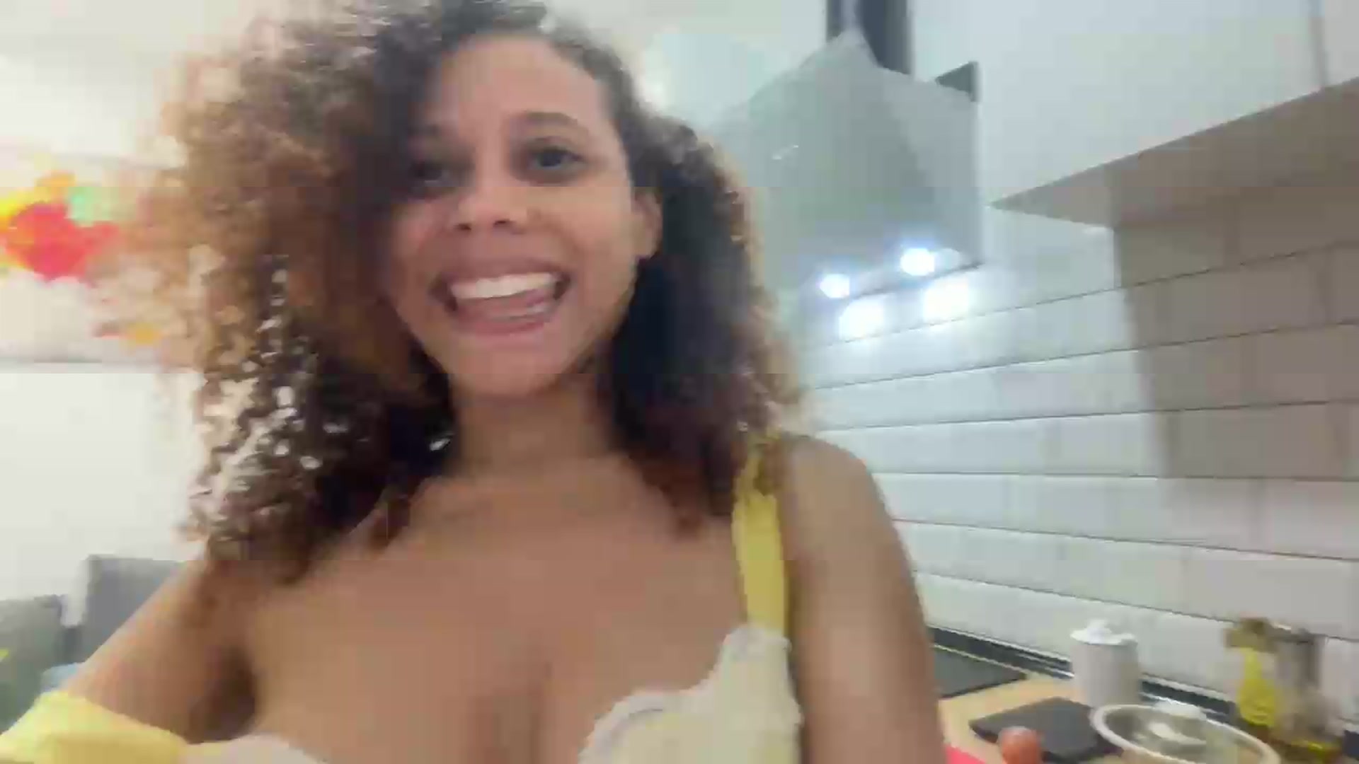 Gallery image thumbnail from pamela_land's myfreecams stream on, 08/15/2026, 23:48 image 18 of 20