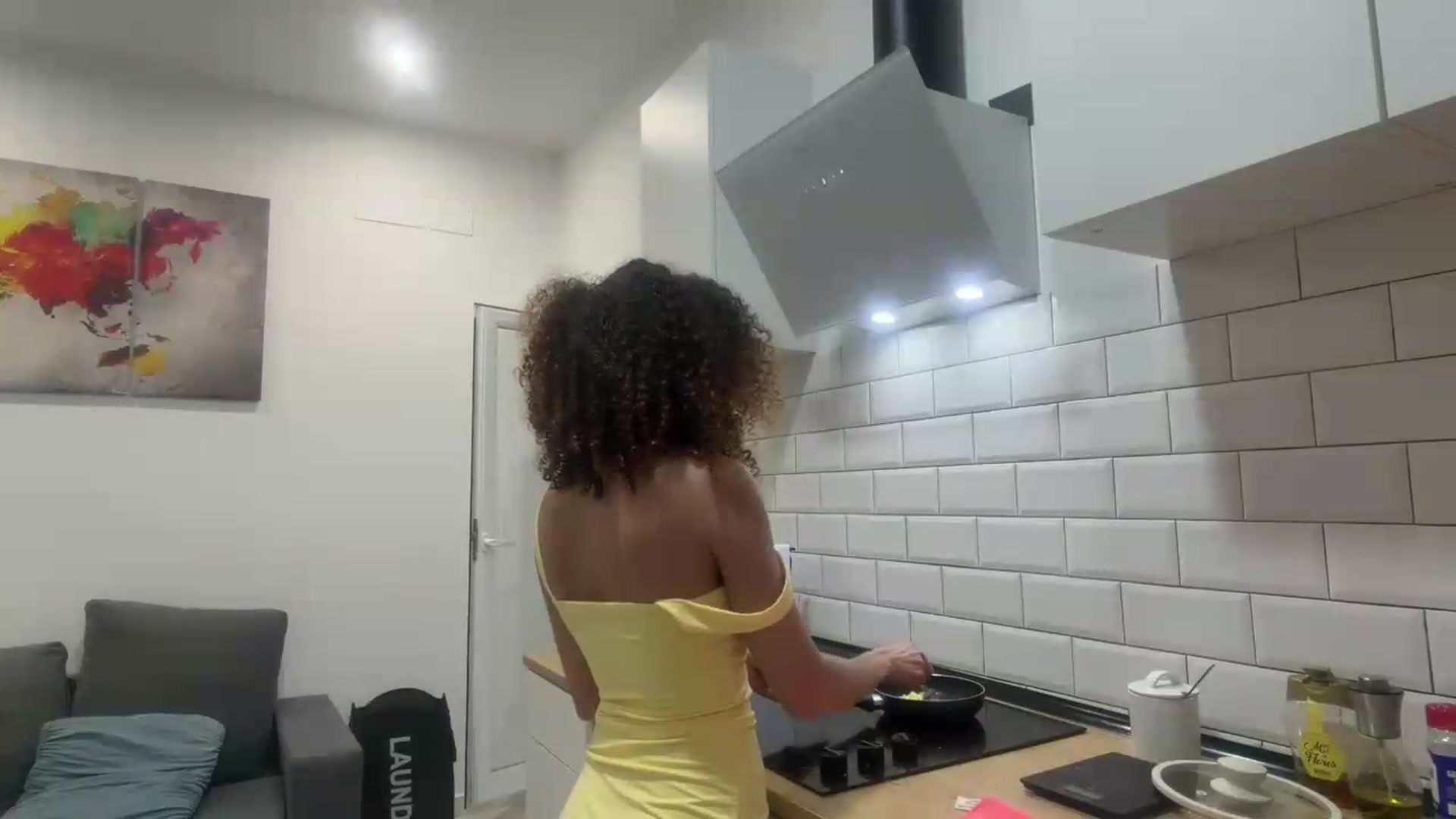 Gallery image thumbnail from pamela_land's myfreecams stream on, 08/15/2026, 23:48 image 19 of 20