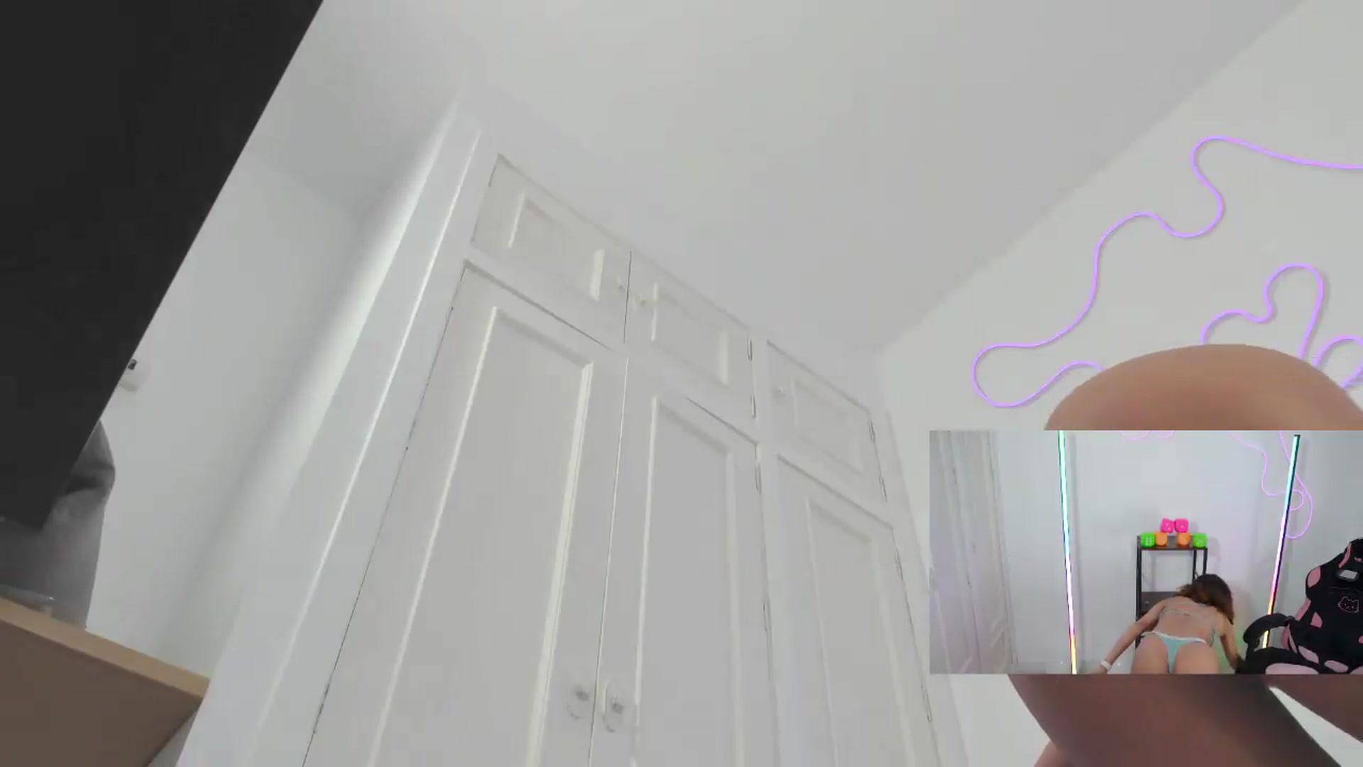 Gallery image thumbnail from pamela_land's myfreecams stream on, 08/22/2026, 24:25 image 8 of 20