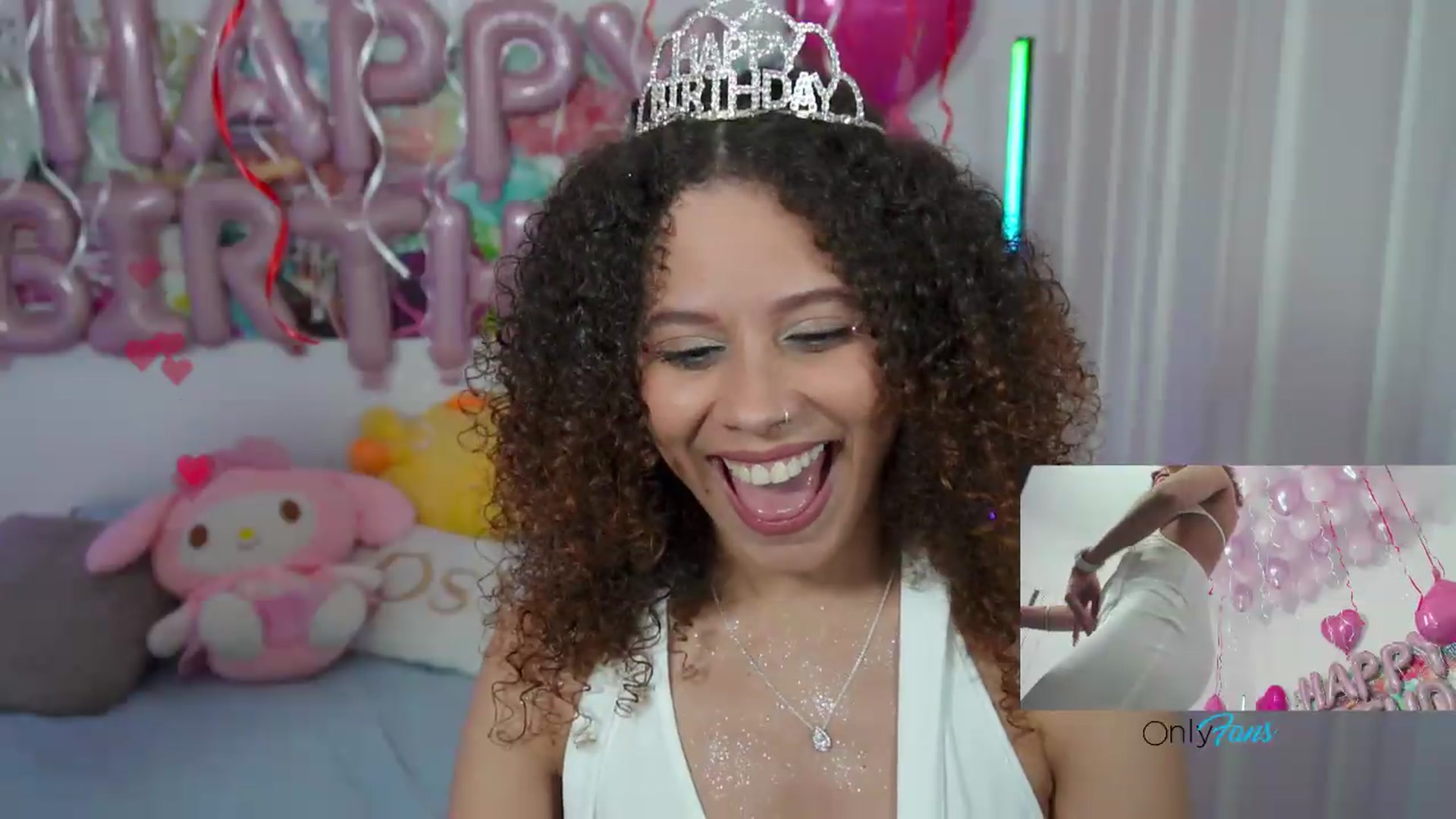 Gallery image thumbnail from pamela_land's myfreecams stream on, 08/31/2026, 02:58 image 8 of 20
