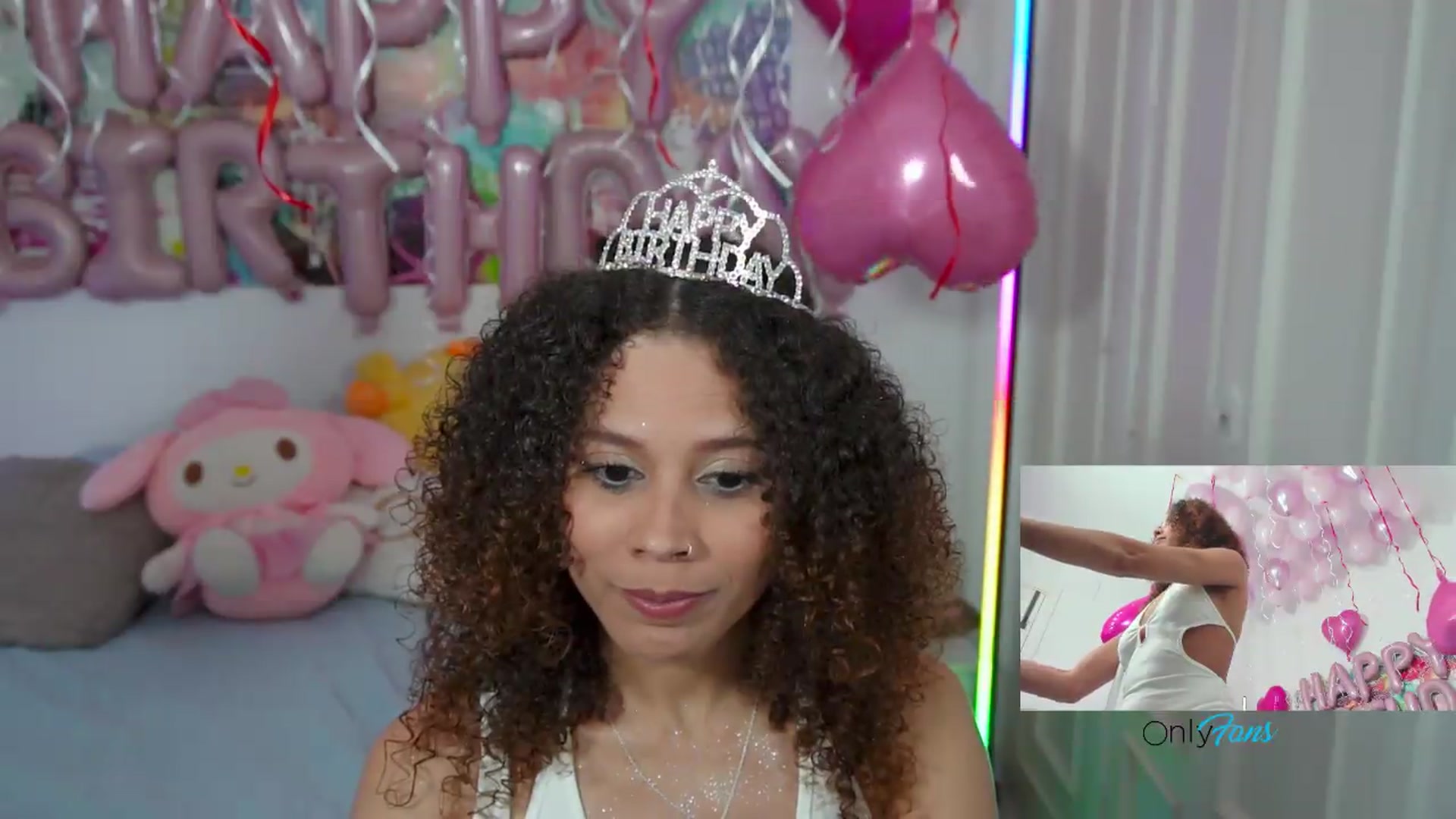 Gallery image thumbnail from pamela_land's myfreecams stream on, 08/31/2026, 02:58 image 12 of 20