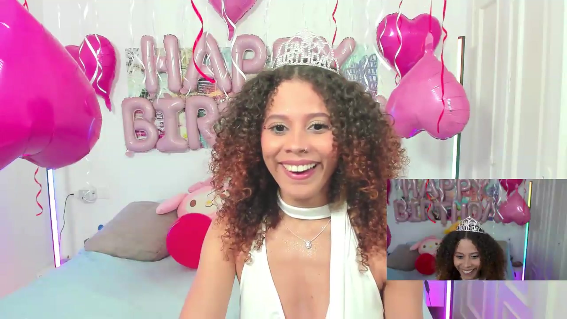 Gallery image thumbnail from pamela_land's myfreecams stream on, 08/31/2026, 04:41 image 16 of 20