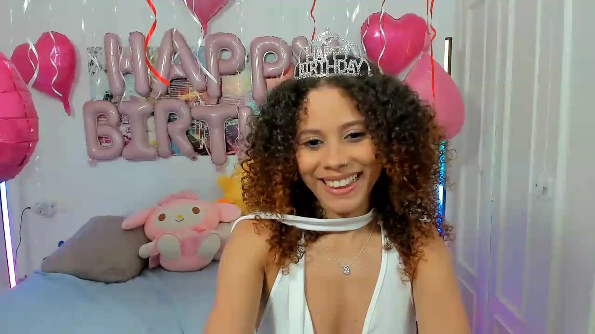 Gallery image thumbnail from pamela_land's myfreecams stream on, 08/31/2026, 05:18 image 11 of 20