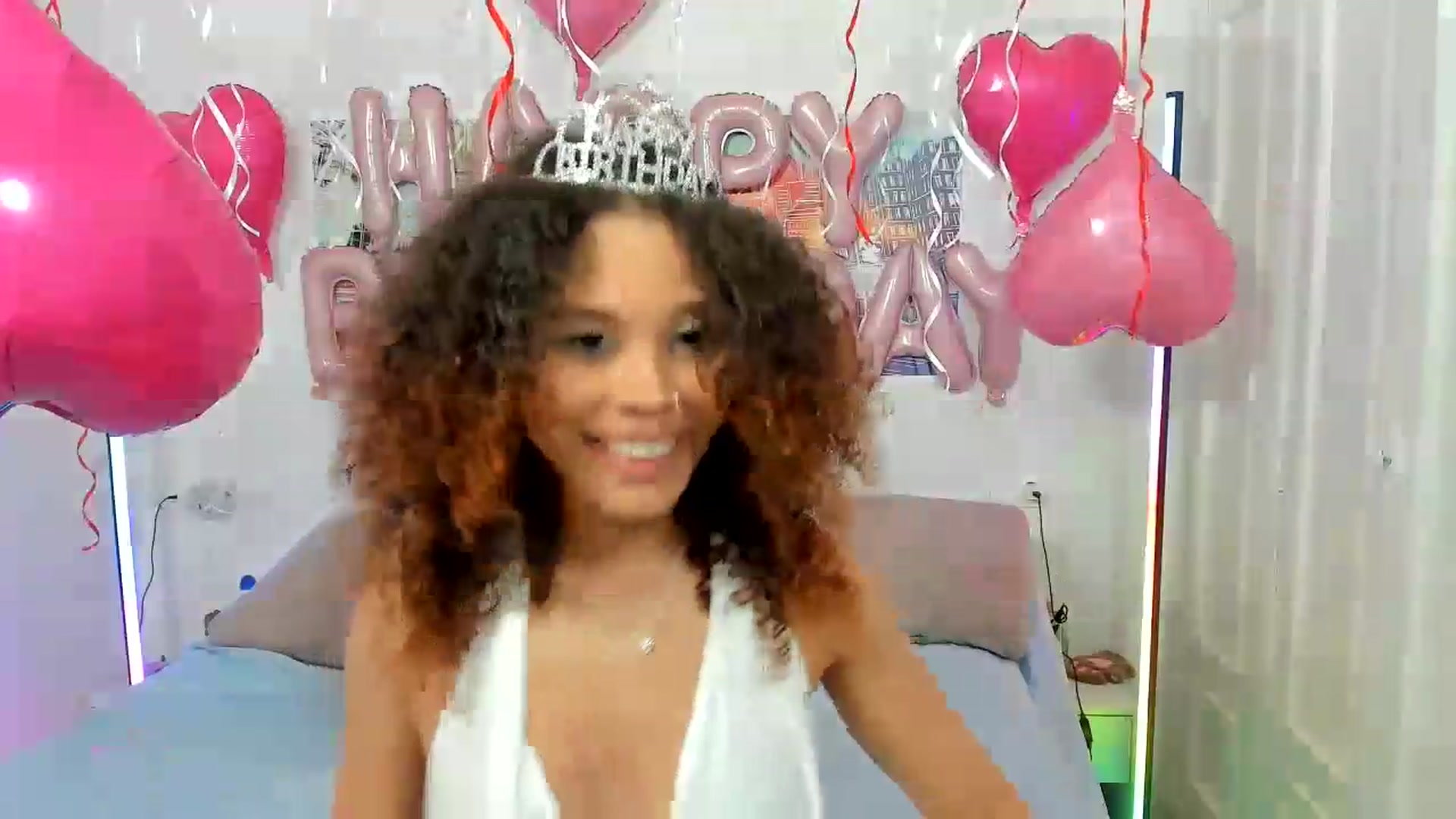 Gallery image thumbnail from pamela_land's myfreecams stream on, 08/31/2026, 05:18 image 5 of 20
