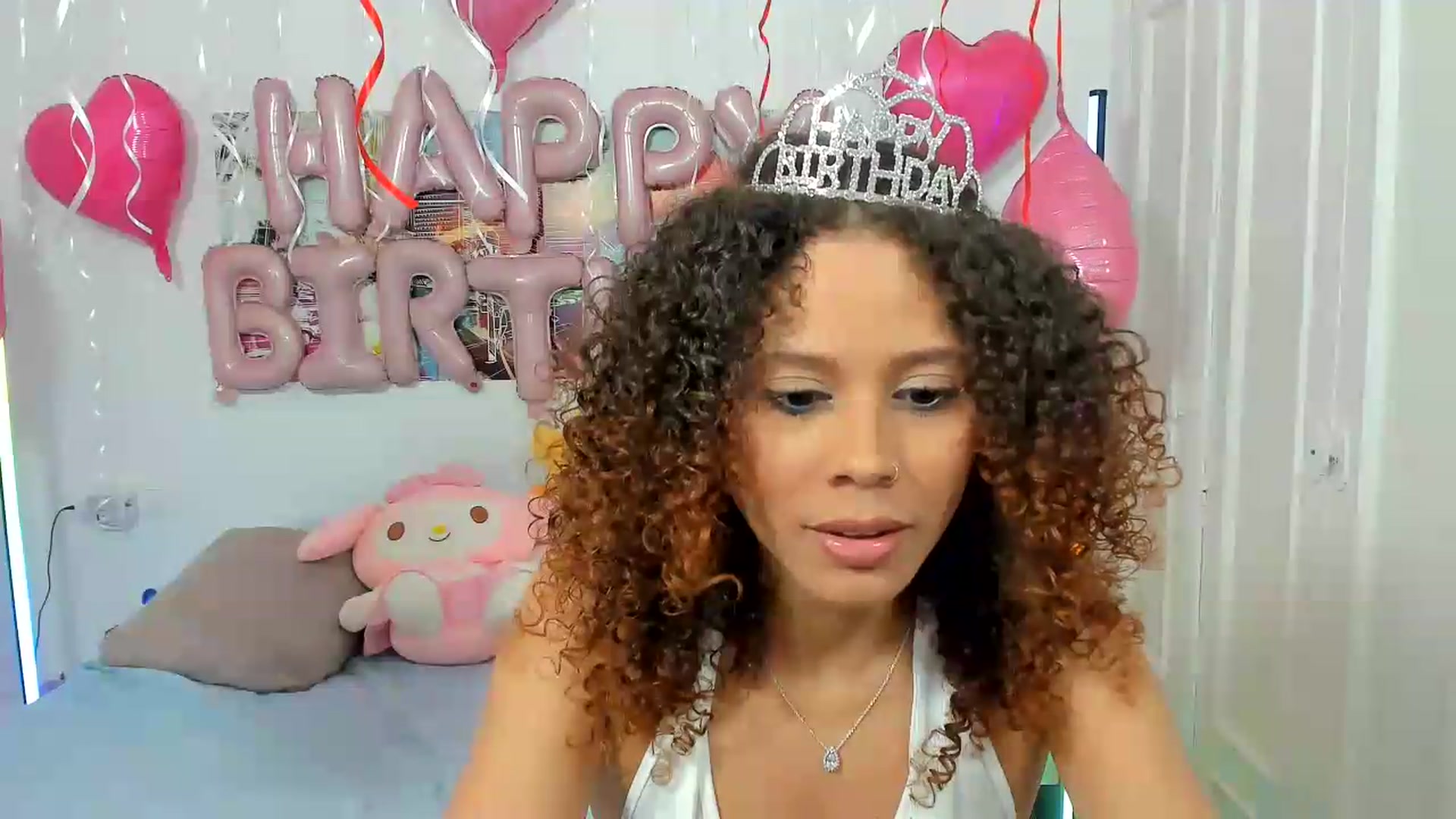 Gallery image thumbnail from pamela_land's myfreecams stream on, 08/31/2026, 05:18 image 12 of 20