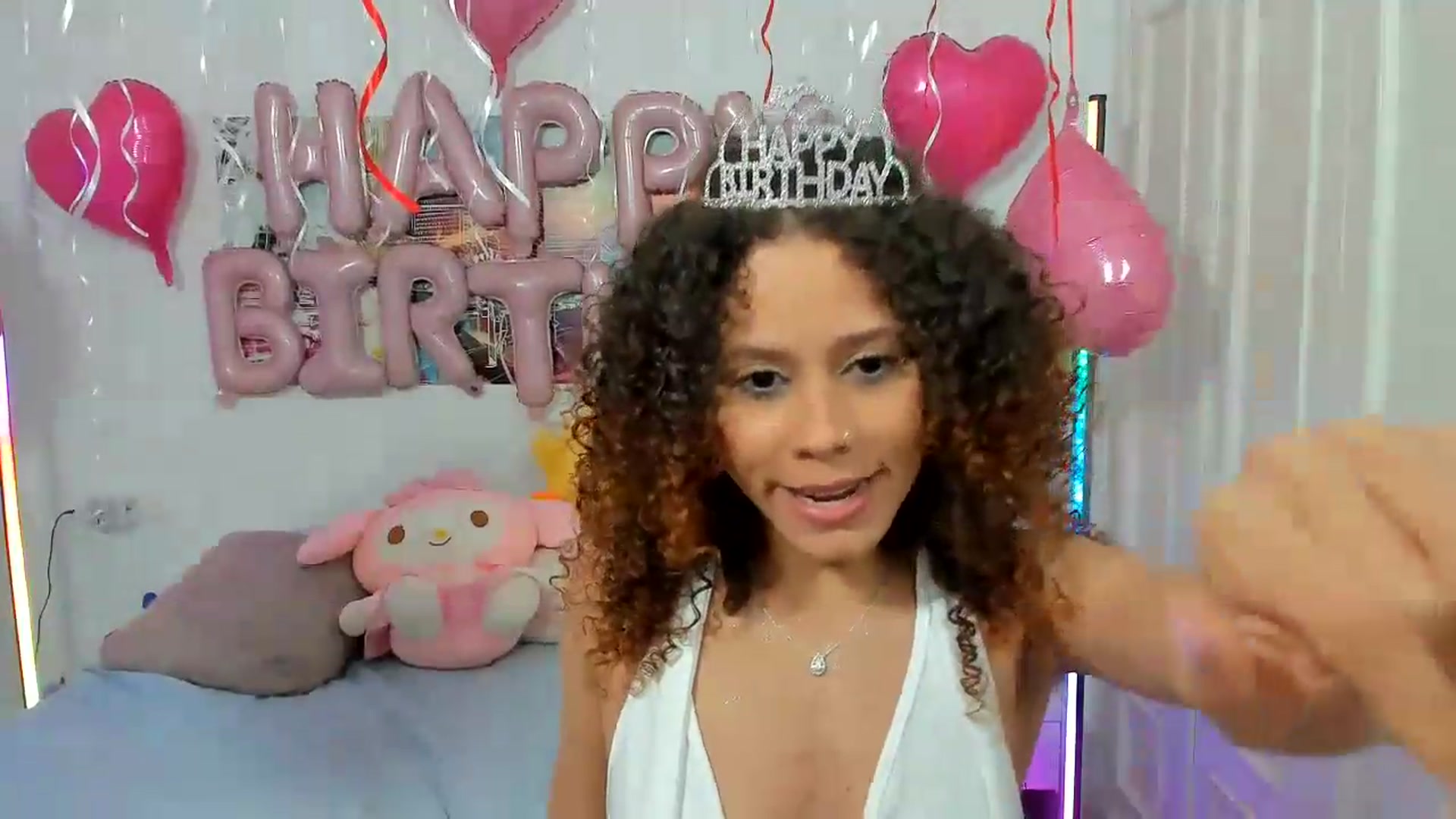 Gallery image thumbnail from pamela_land's myfreecams stream on, 08/31/2026, 05:18 image 13 of 20