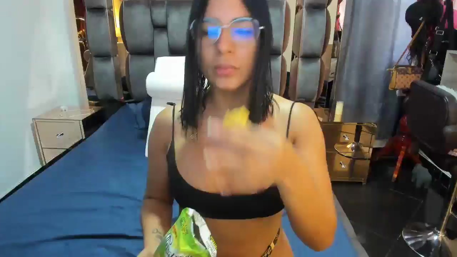 Gallery image thumbnail from pamela_suarez's myfreecams stream on, 02/15/2025, 20:53 image 1 of 20