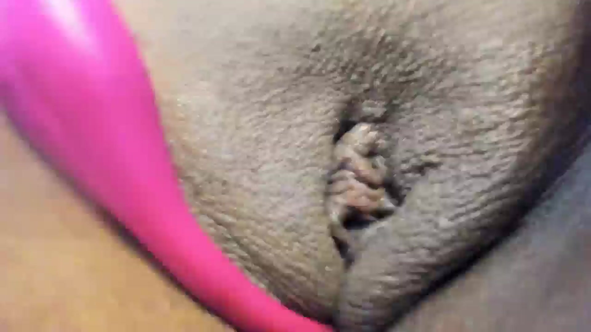 Gallery image thumbnail from pamela_suarez's myfreecams stream on, 02/18/2025, 01:47 image 5 of 20