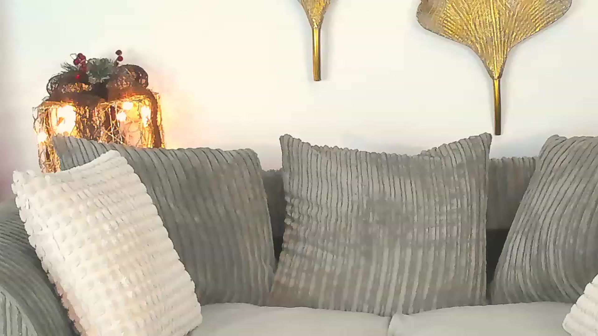 Gallery image thumbnail from pamella_4u's myfreecams stream on, 12/29/2022, 17:27 image 9 of 20