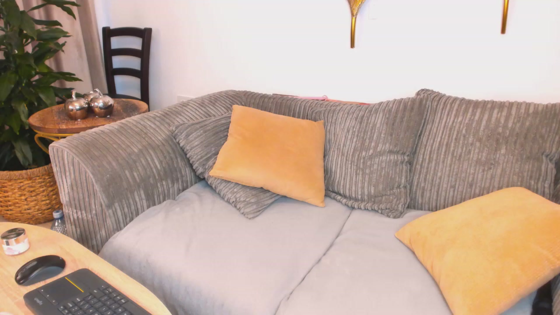 Gallery image thumbnail from pamella_4u's myfreecams stream on, 05/31/2023, 15:08 image 18 of 20