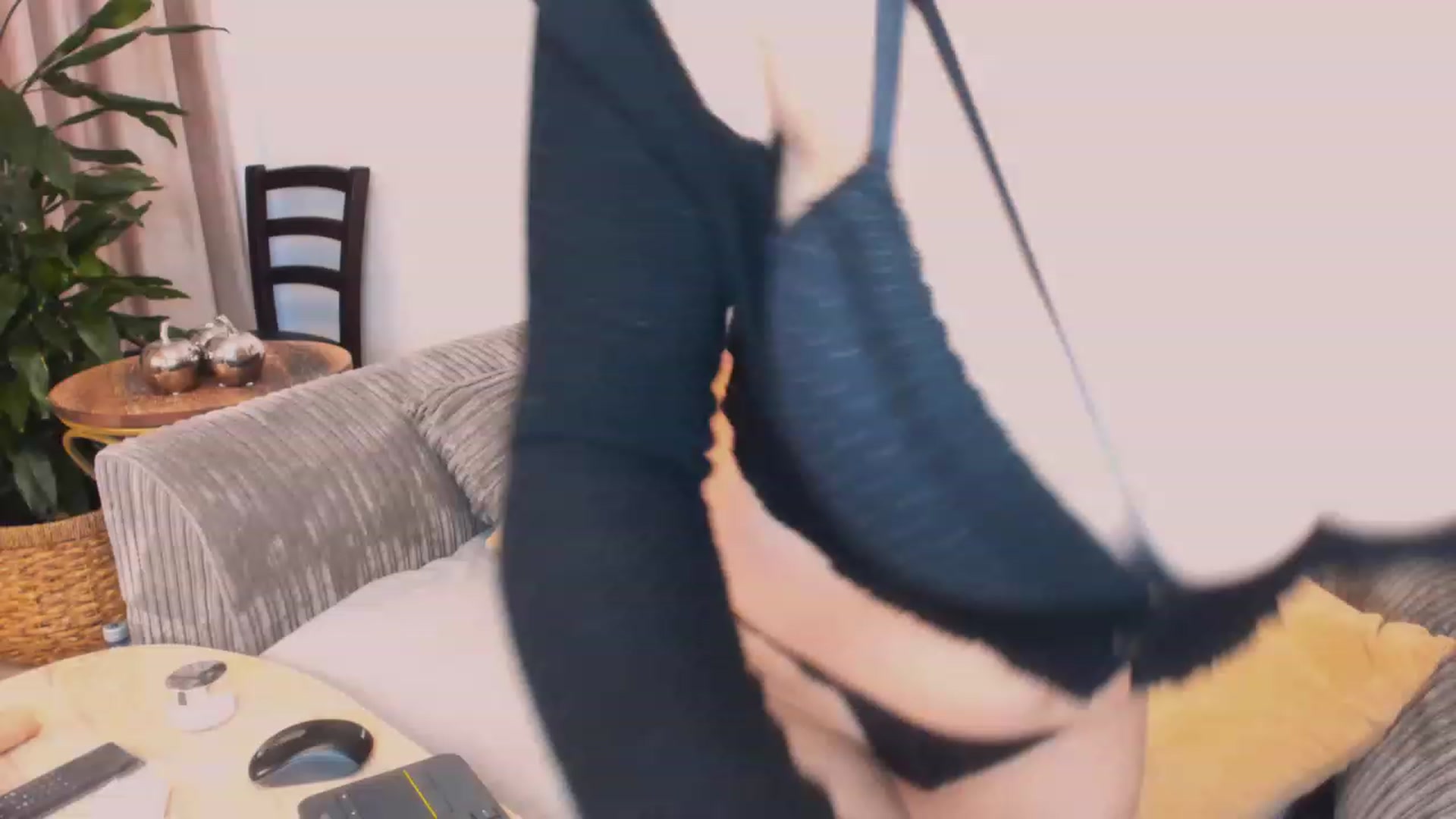 Gallery image thumbnail from pamella_4u's myfreecams stream on, 05/31/2023, 15:23 image 13 of 20